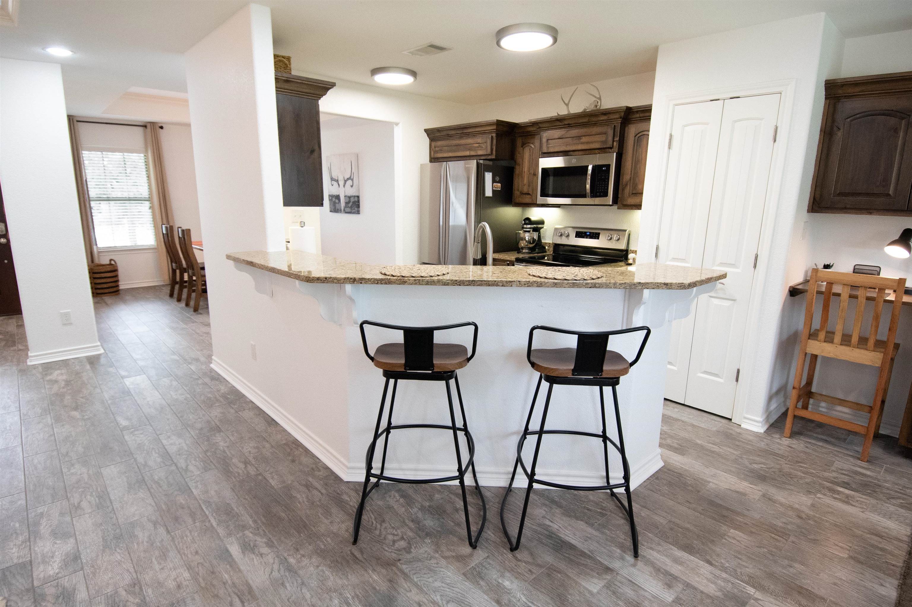 601 E Houston Street