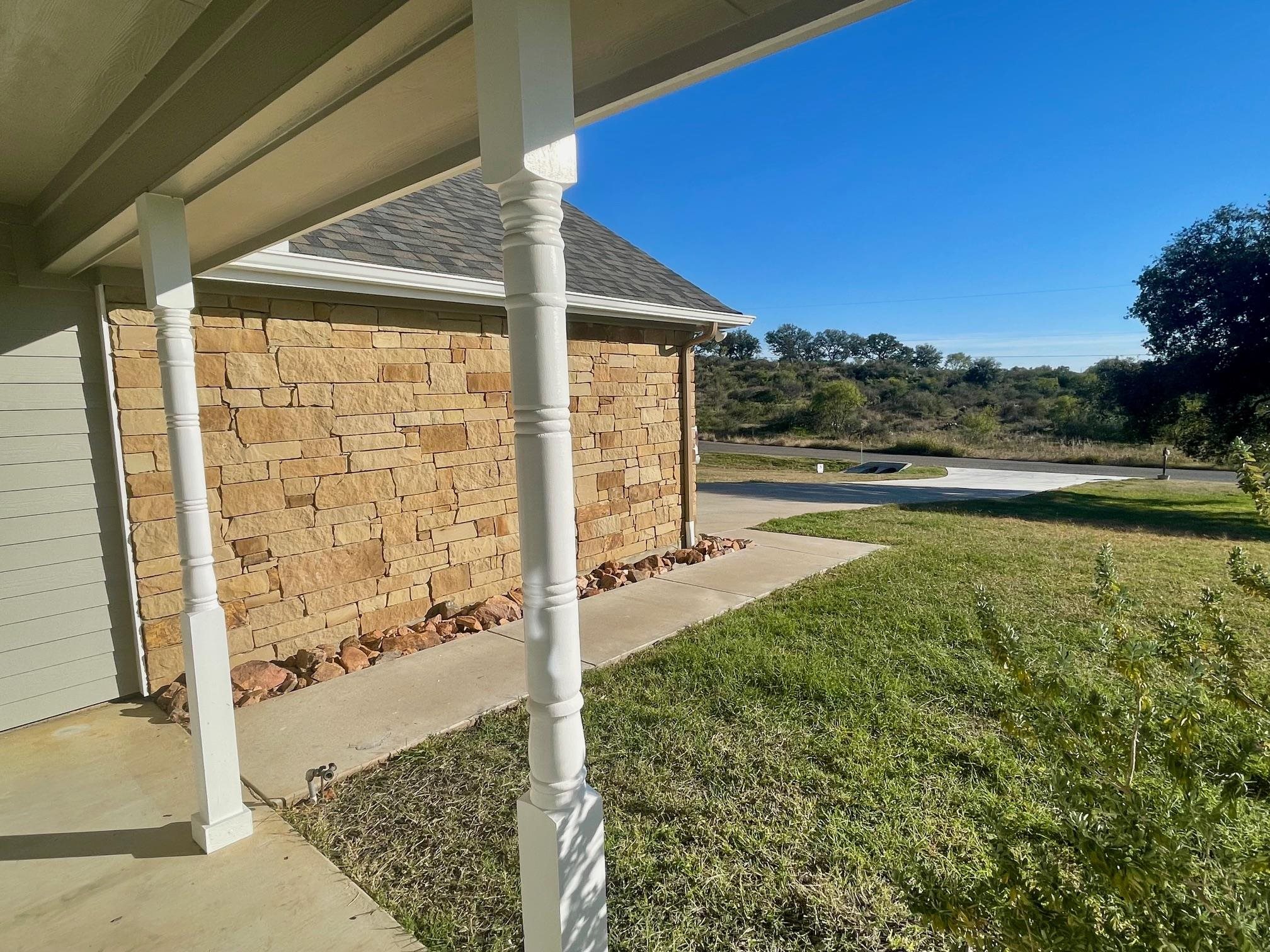 601 E Houston Street