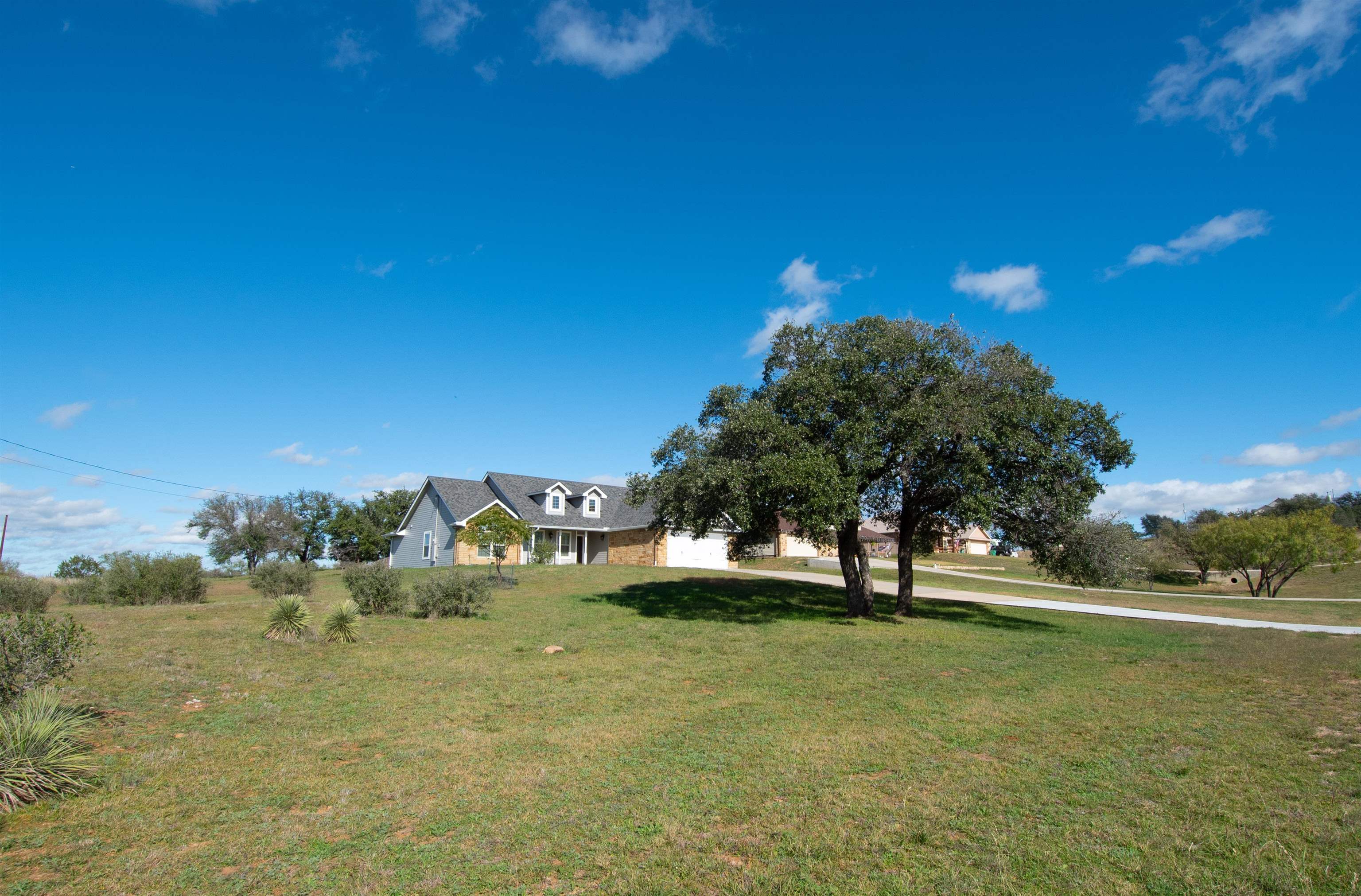 601 E Houston Street