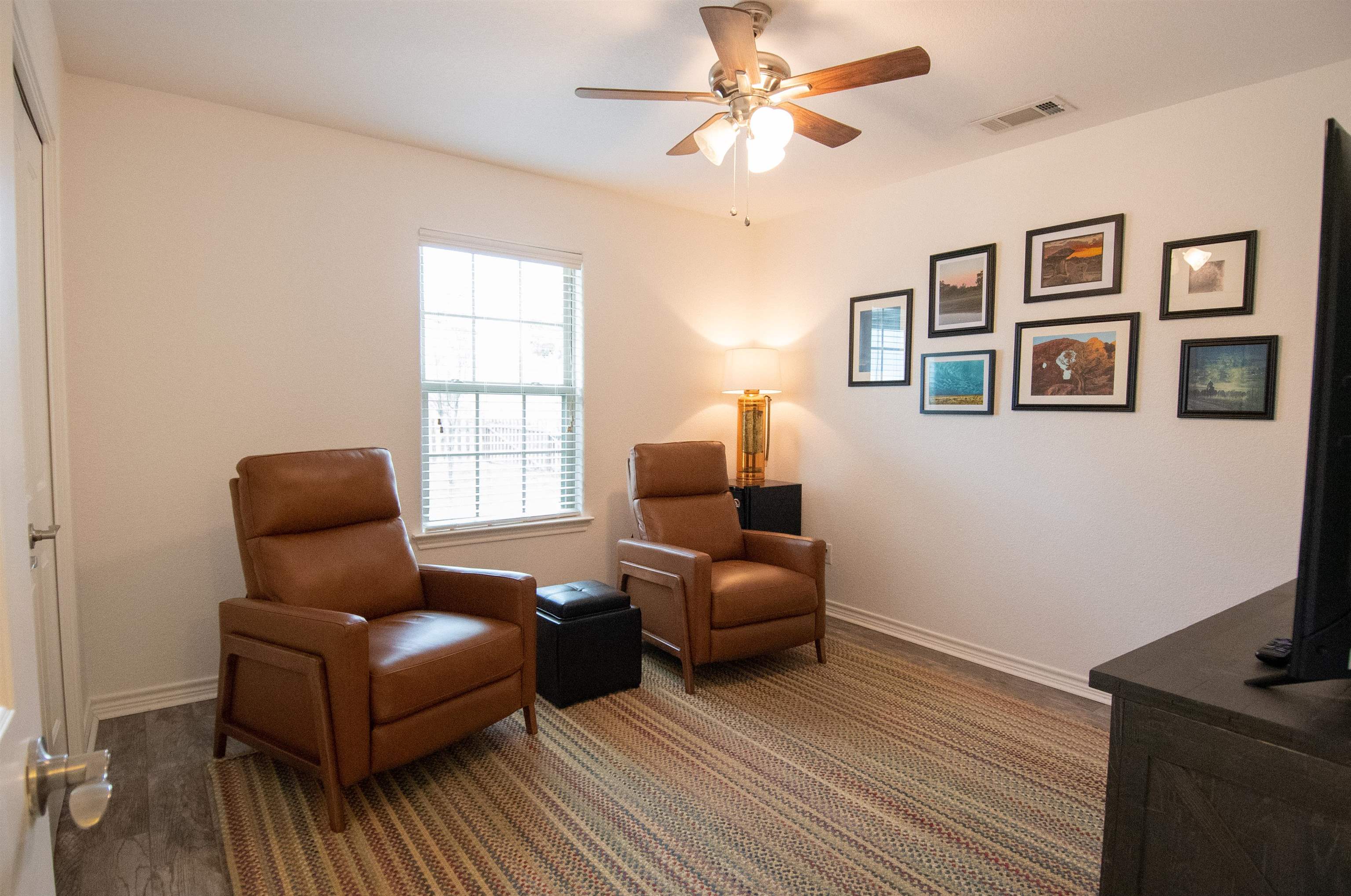 601 E Houston Street