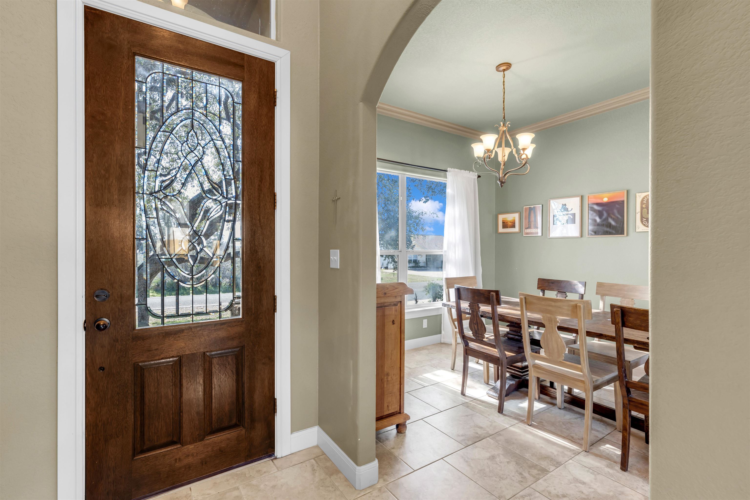102 Oakwood Drive