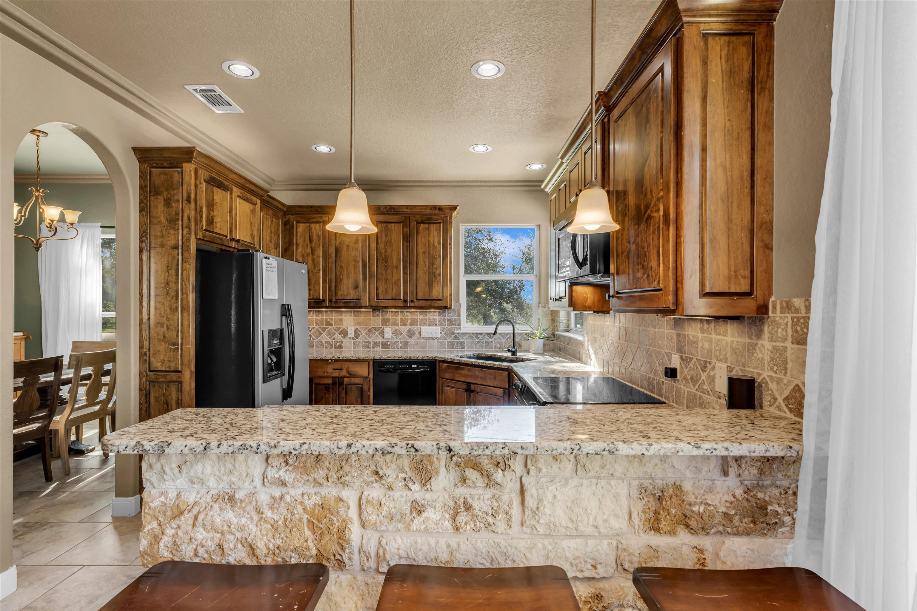 102 Oakwood Drive