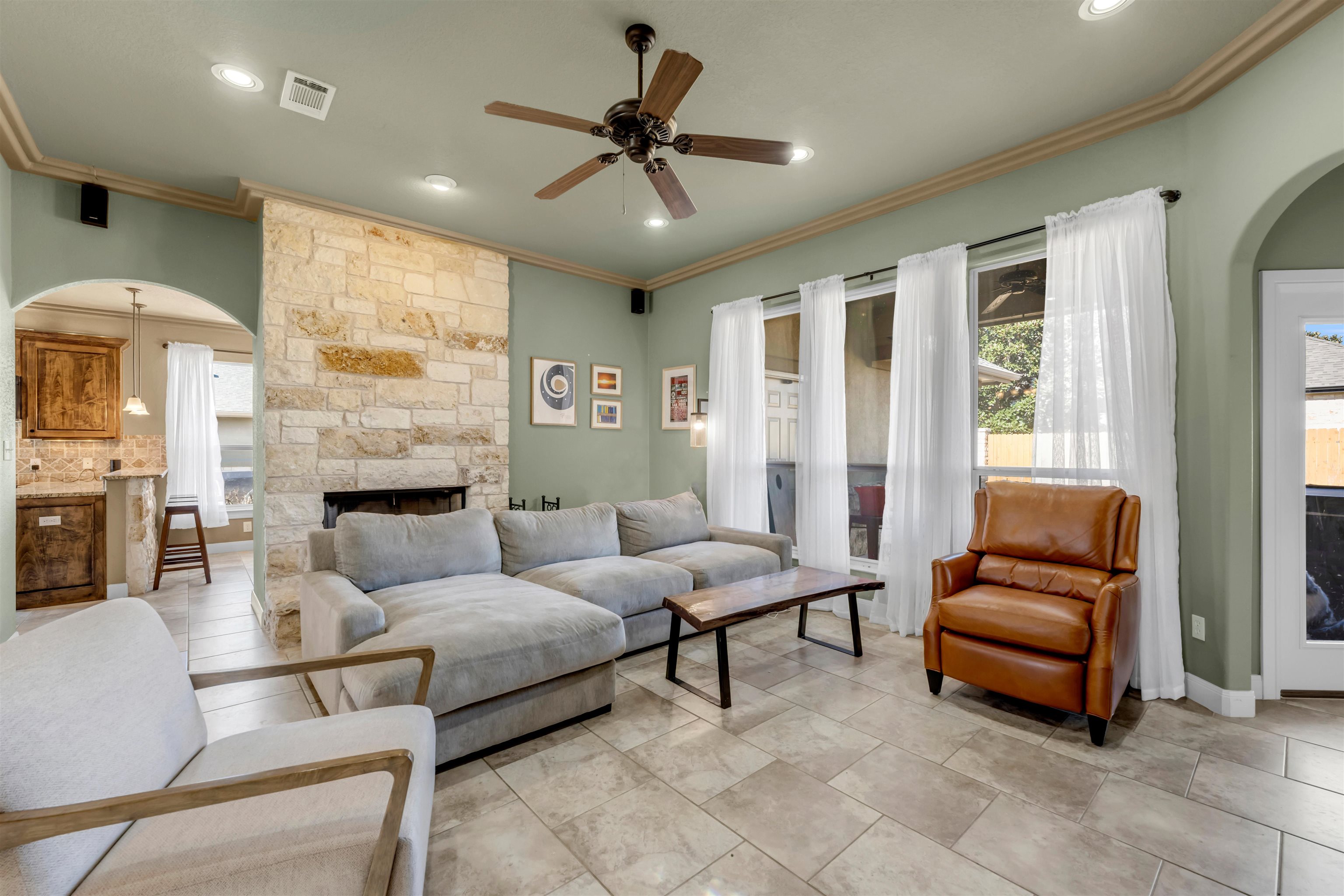102 Oakwood Drive