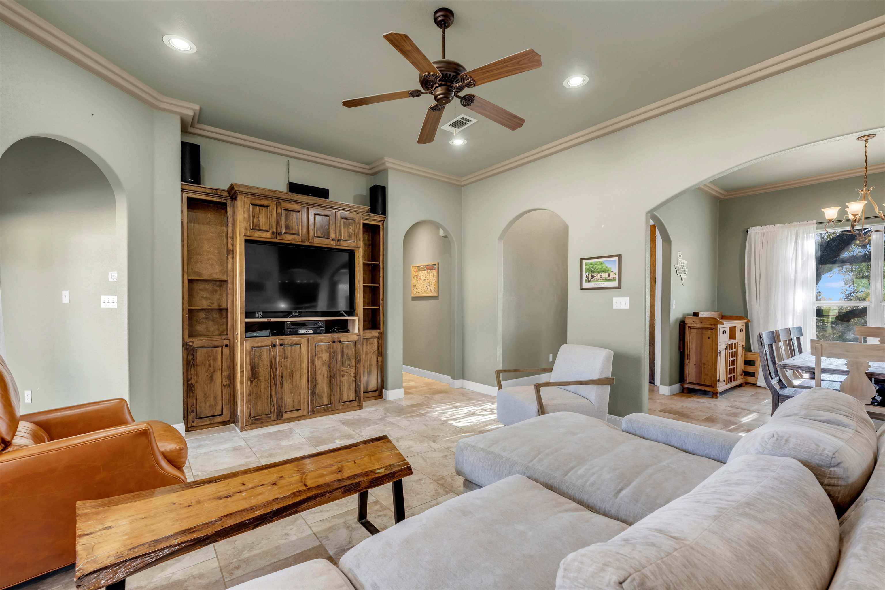 102 Oakwood Drive