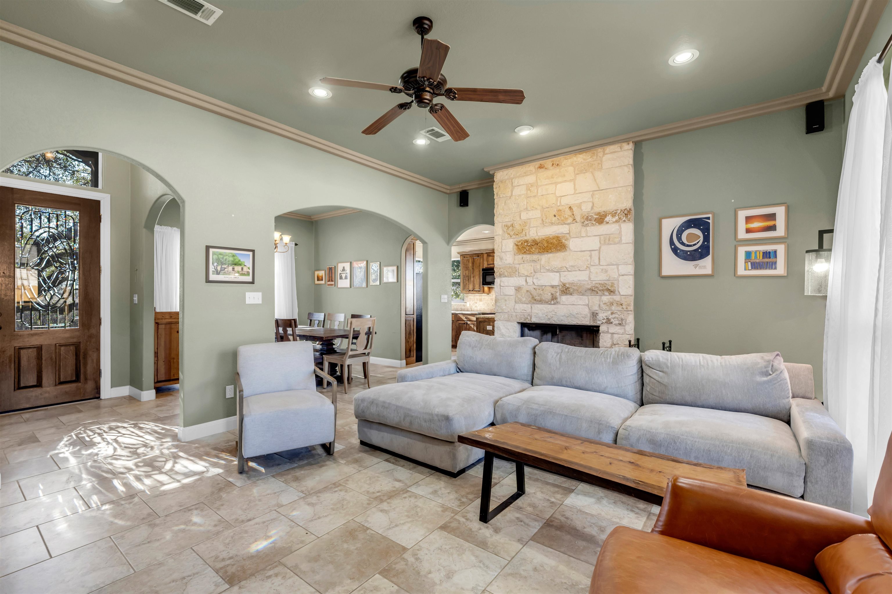 102 Oakwood Drive
