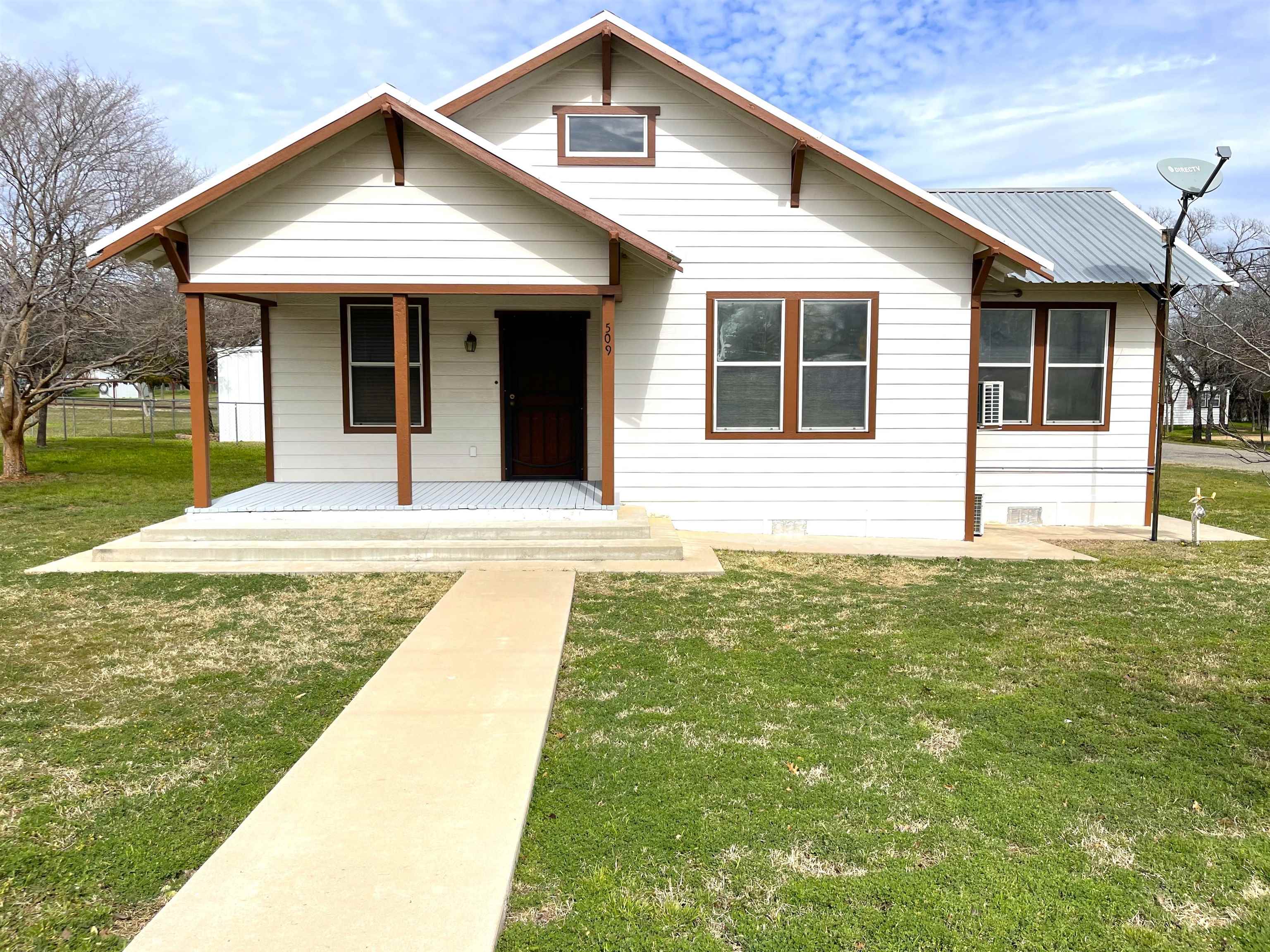 509 E Wallace