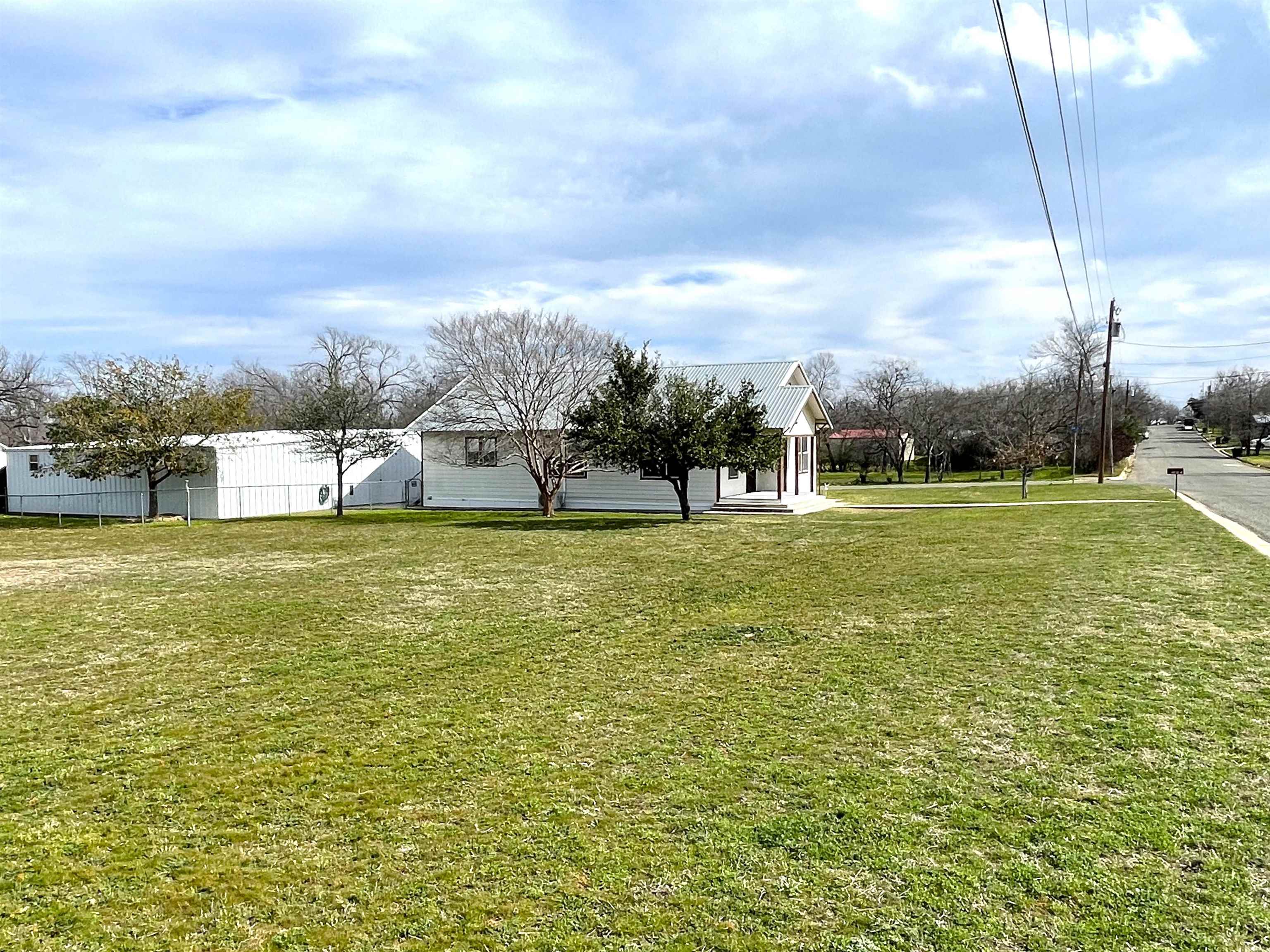 509 E Wallace