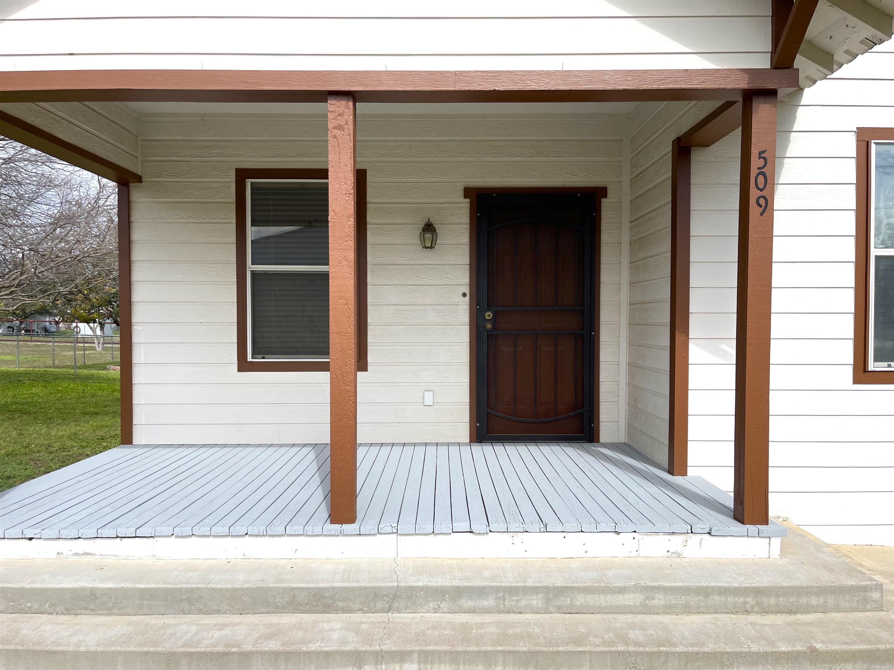 509 E Wallace