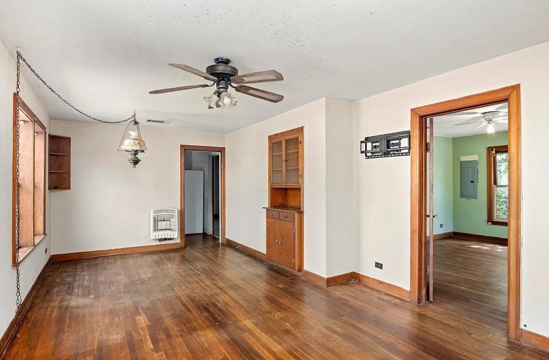 305 W Sandstone Street