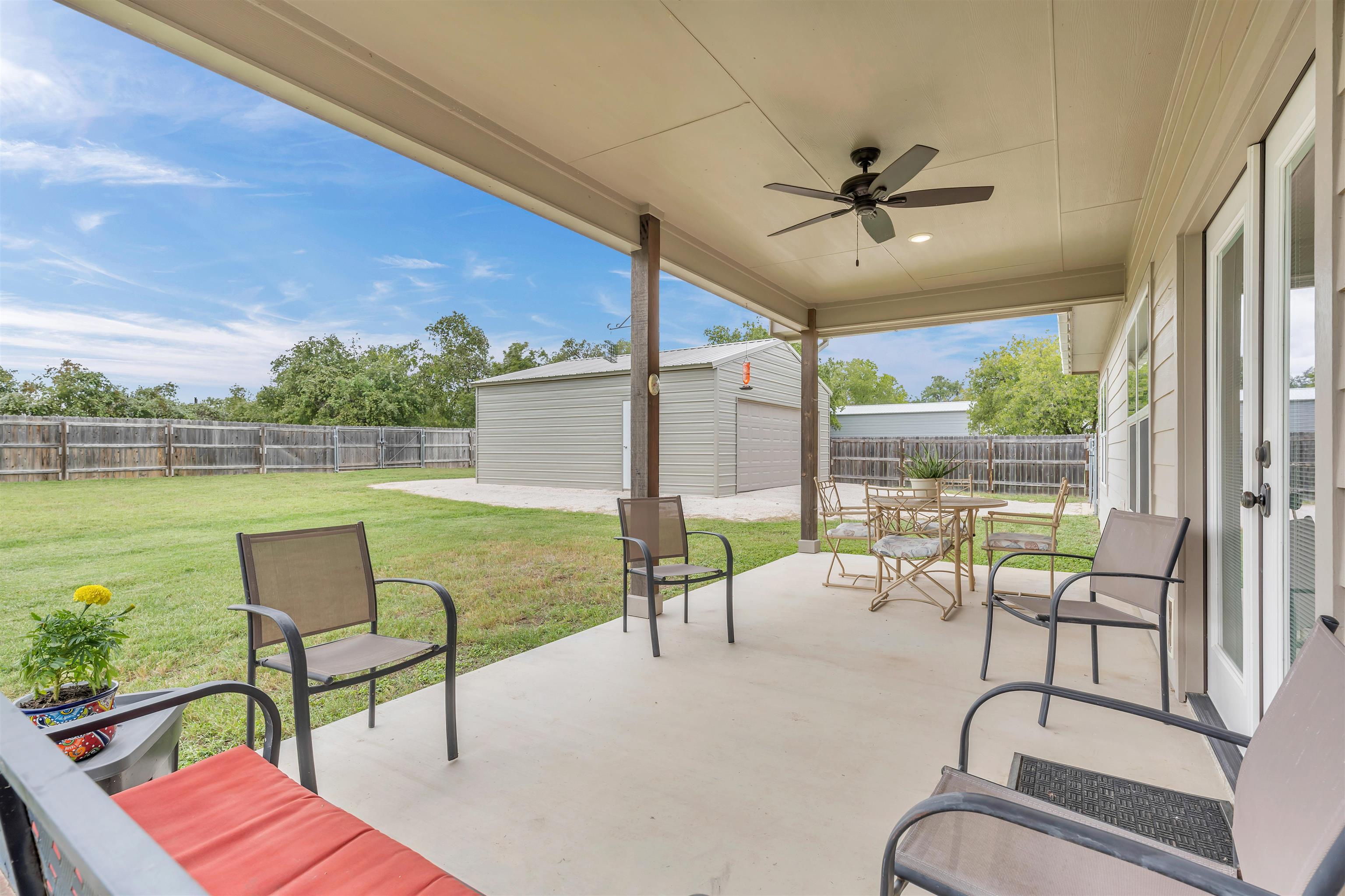 2101 River Oaks Dr.