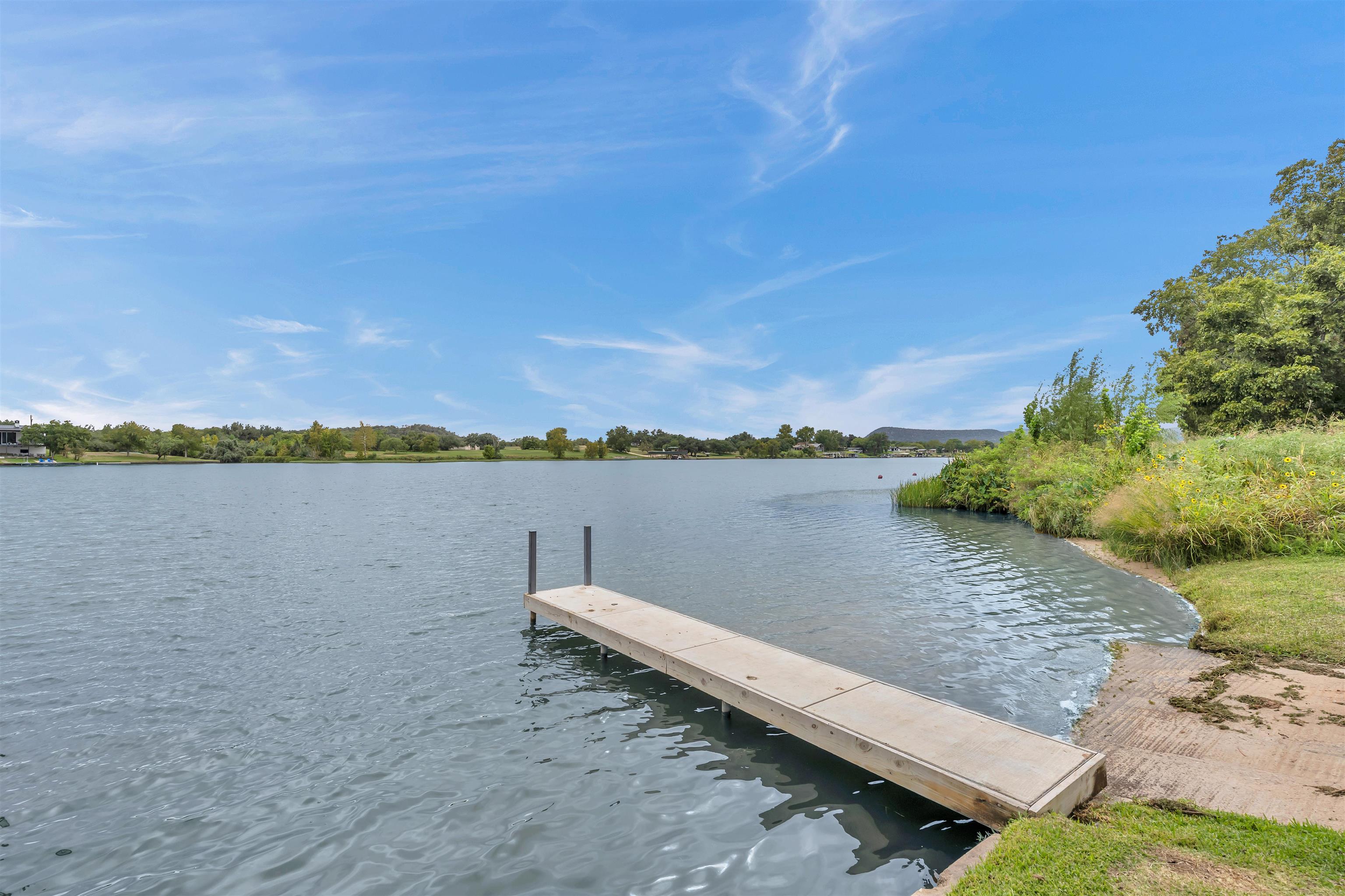 2101 River Oaks Dr.