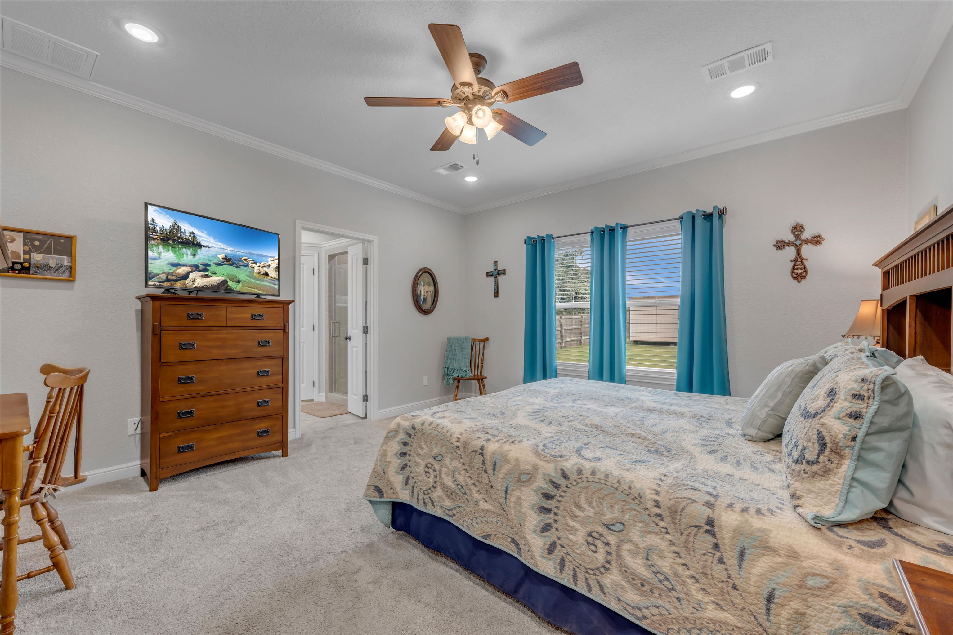 2101 River Oaks Dr.