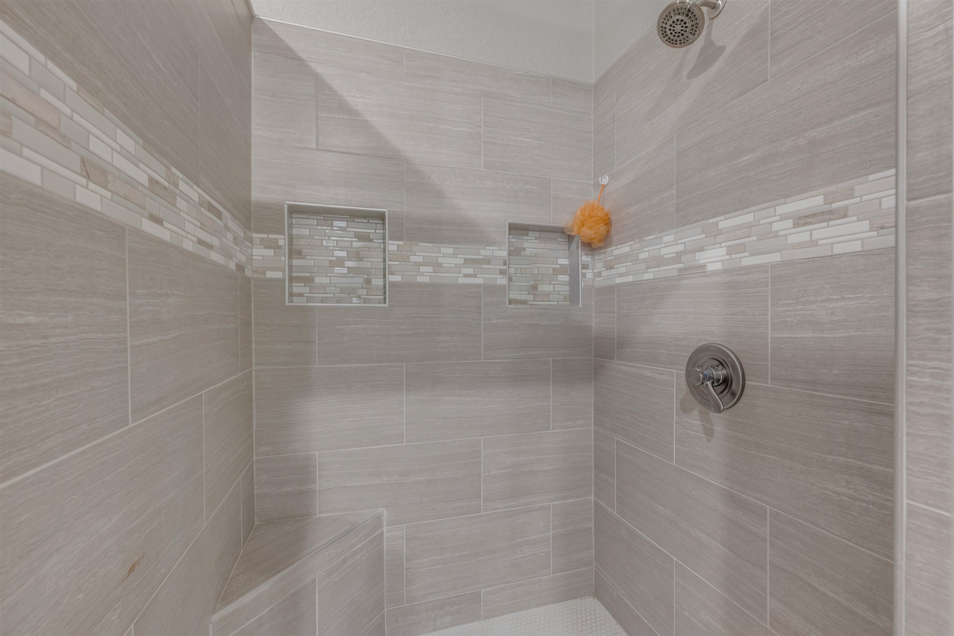 2101 River Oaks Dr.