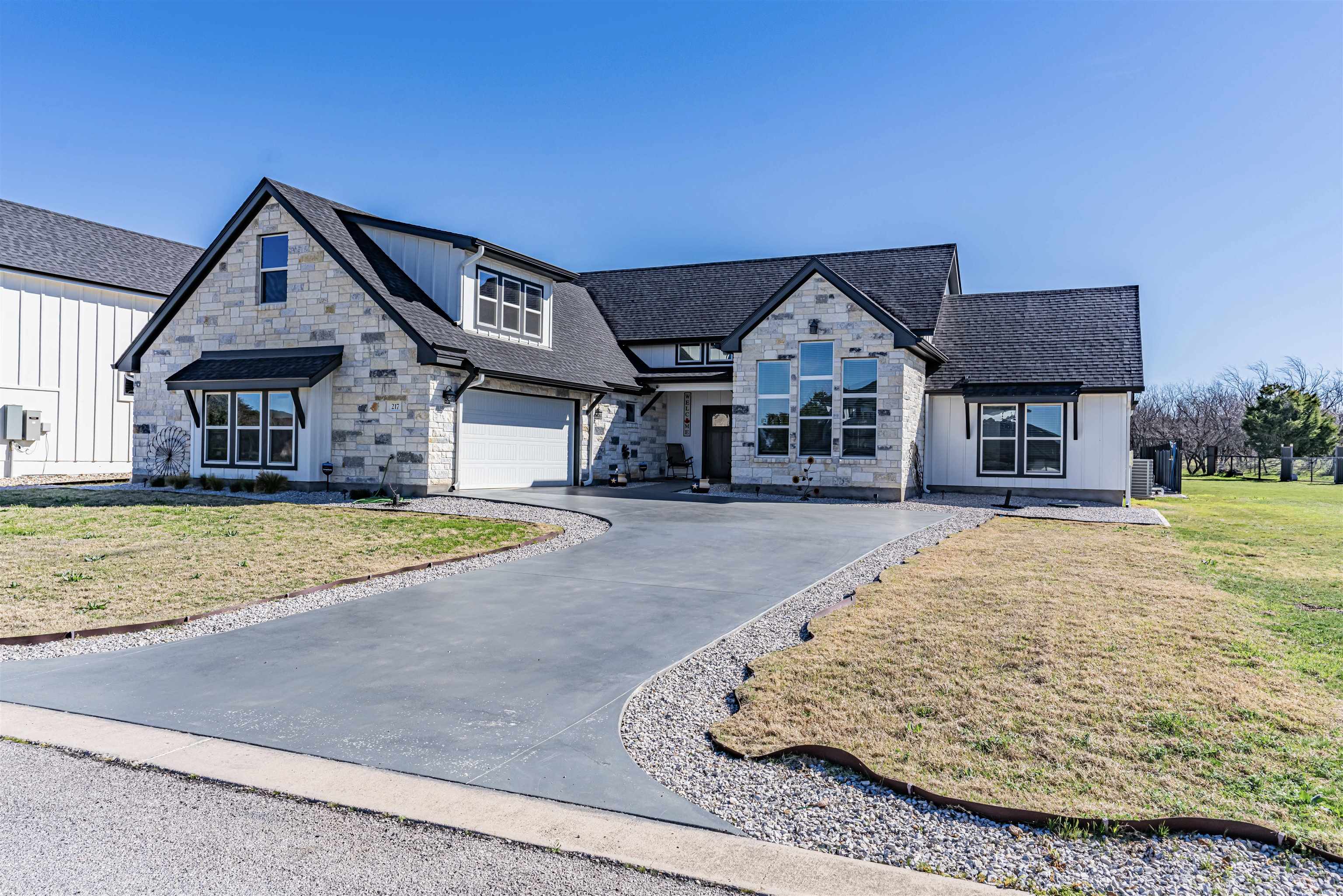 217 Sleepy Oaks Drive