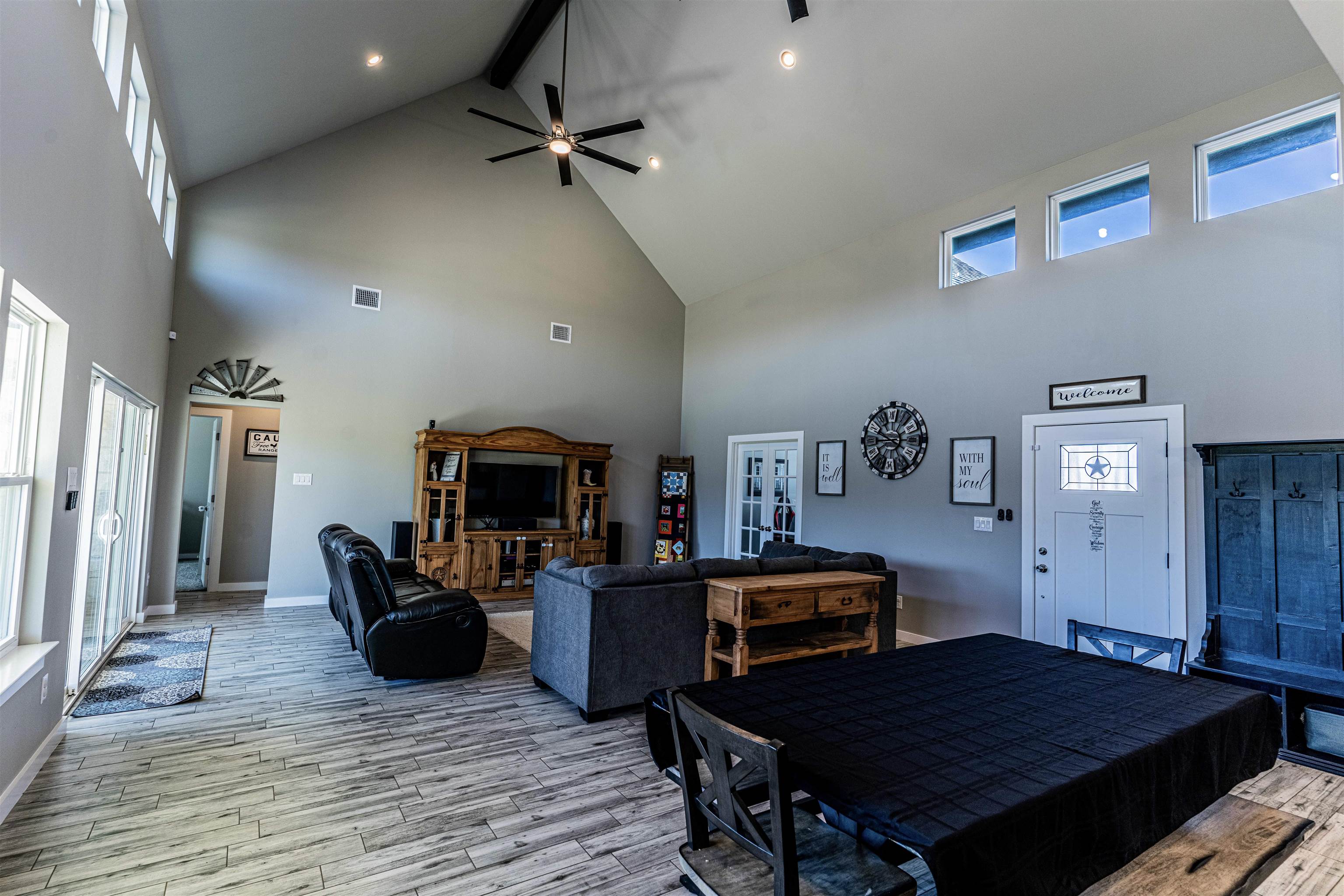 217 Sleepy Oaks Drive
