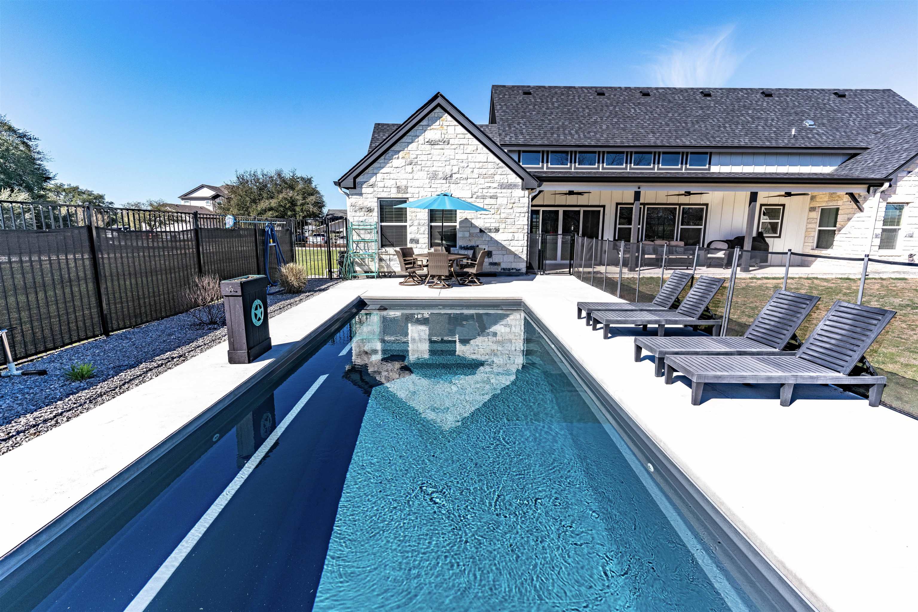 217 Sleepy Oaks Drive