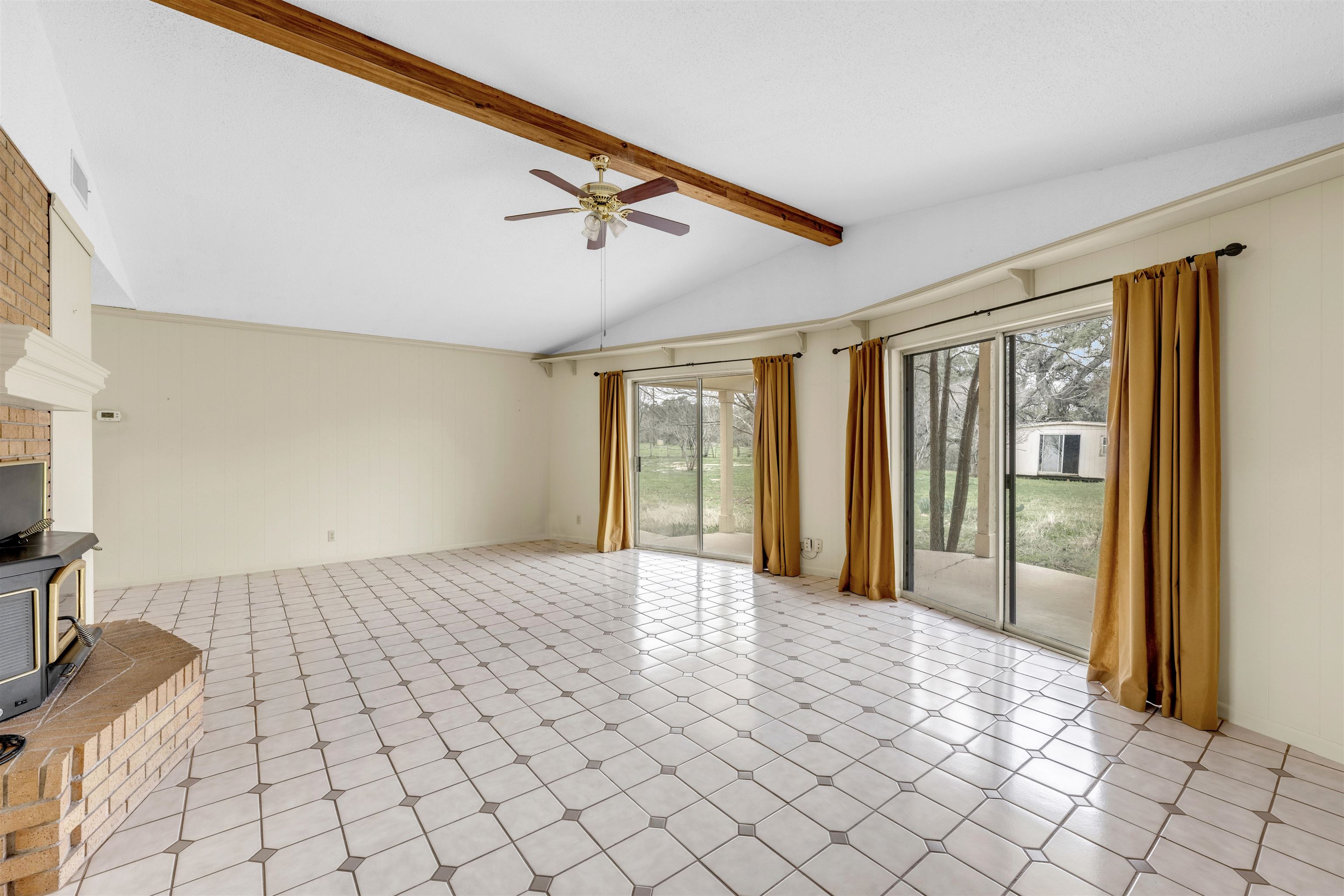 113 Live Oak Dr.