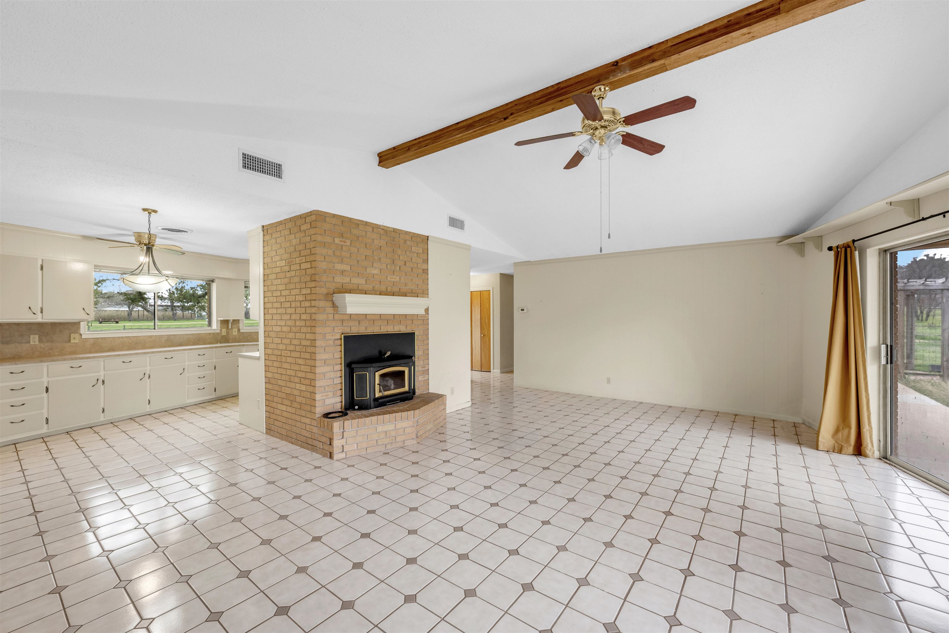 113 Live Oak Dr.