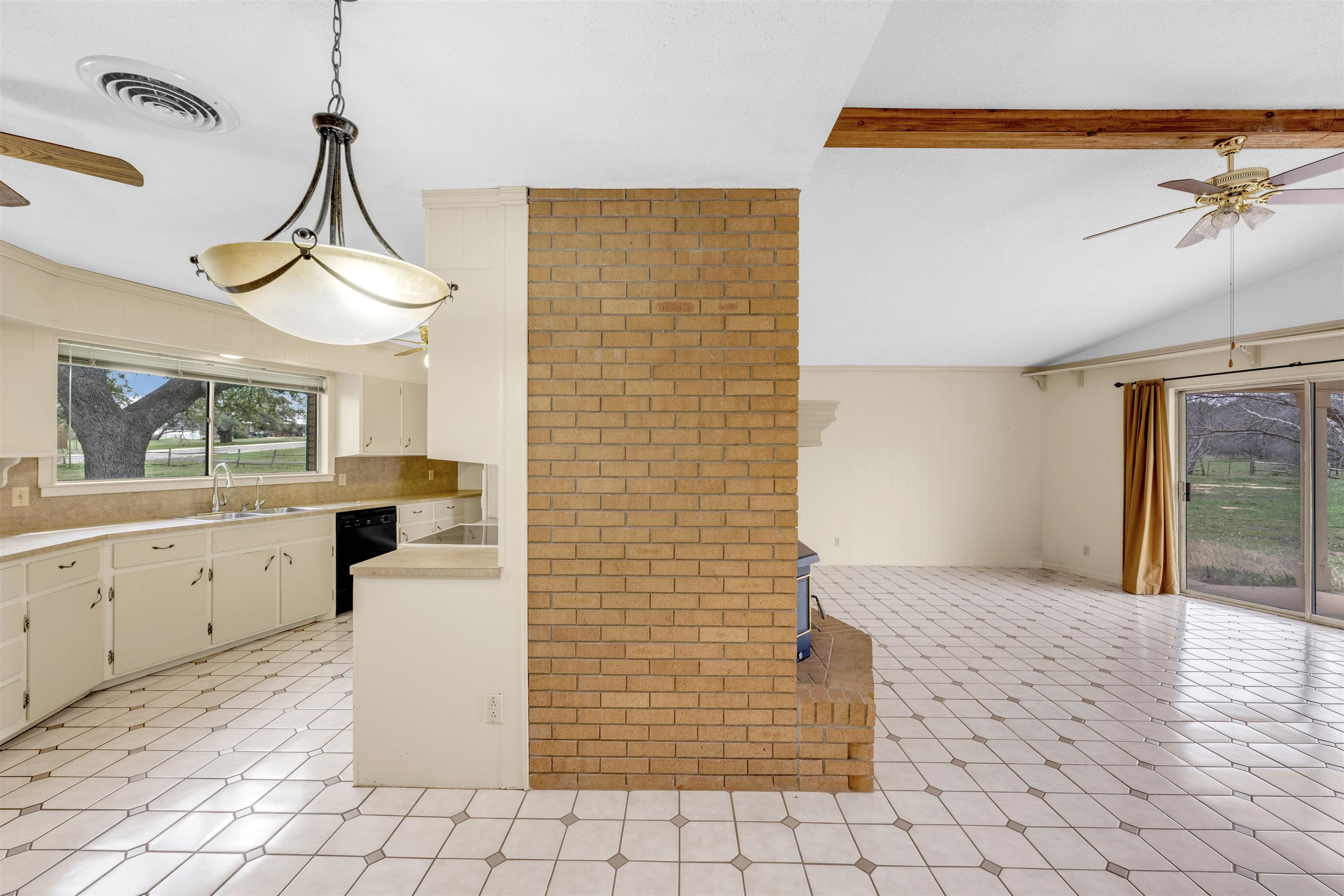 113 Live Oak Dr.
