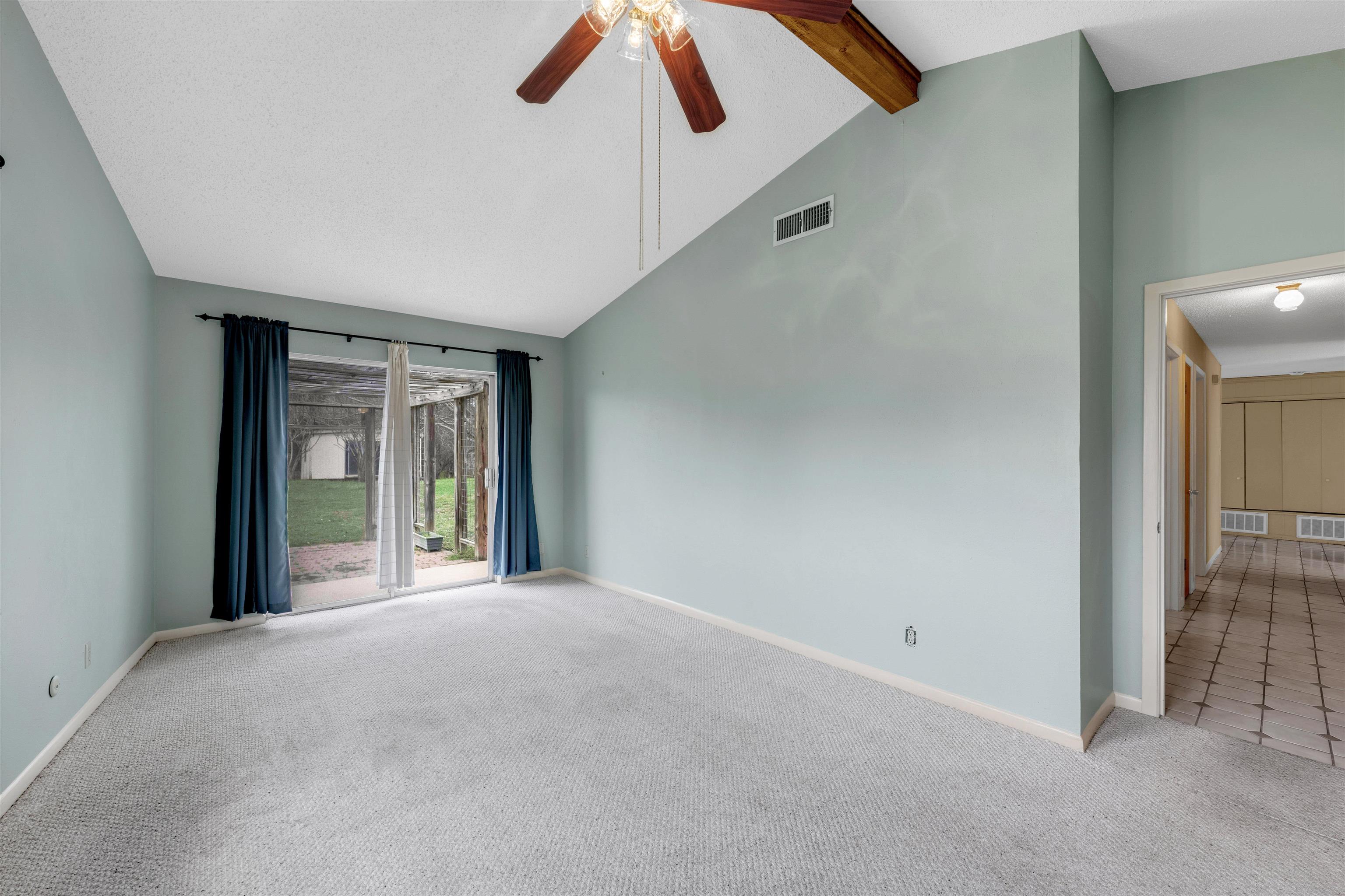 113 Live Oak Dr.