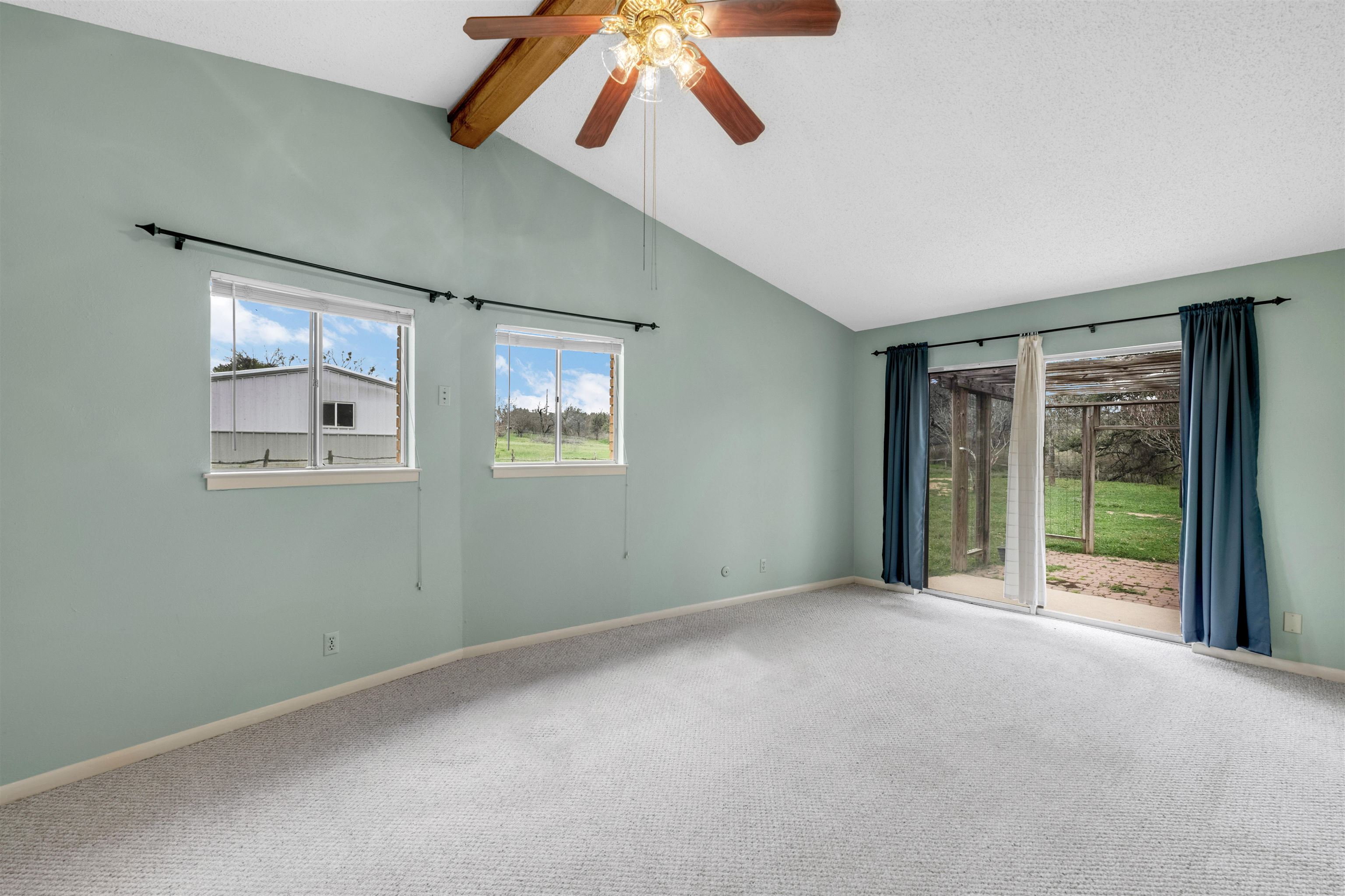 113 Live Oak Dr.