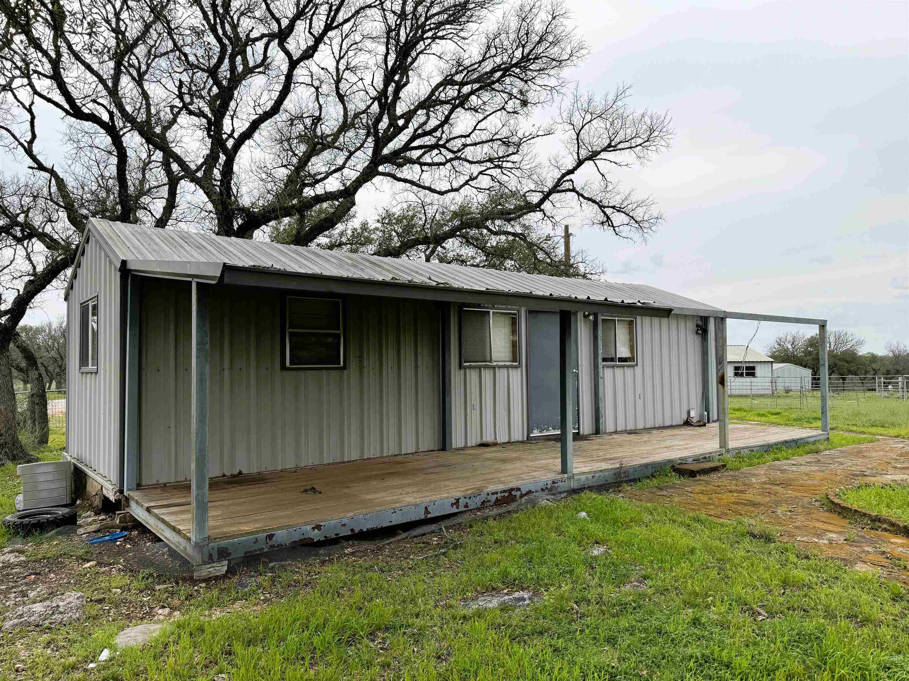 000 Rocky Hollow, Lot 100