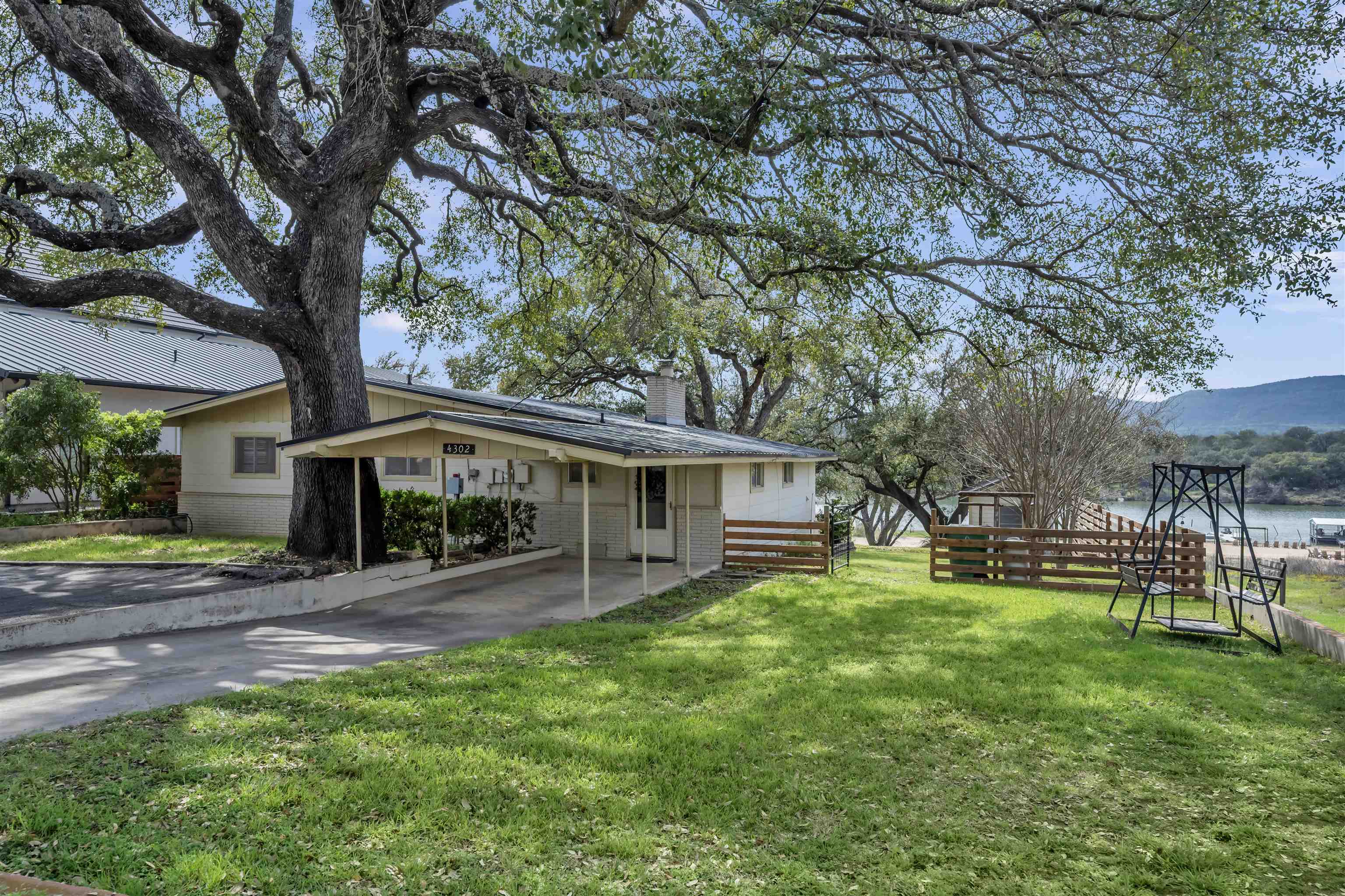 4302 River Oaks Drive