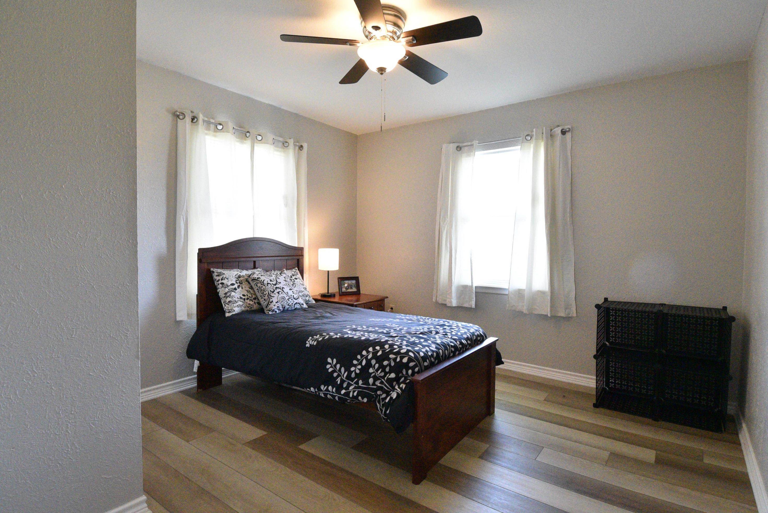 207 E Navarro Street