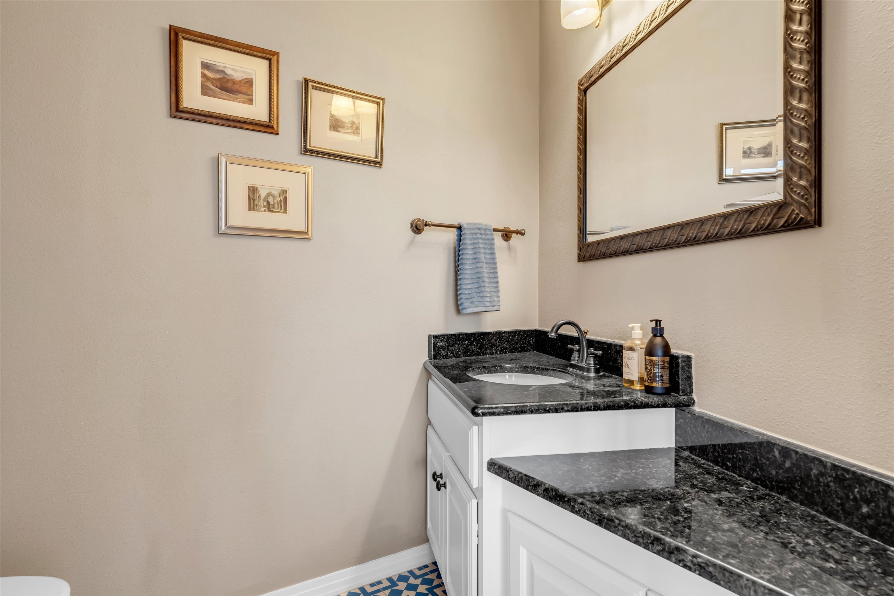 113 Oak Mountain Circle