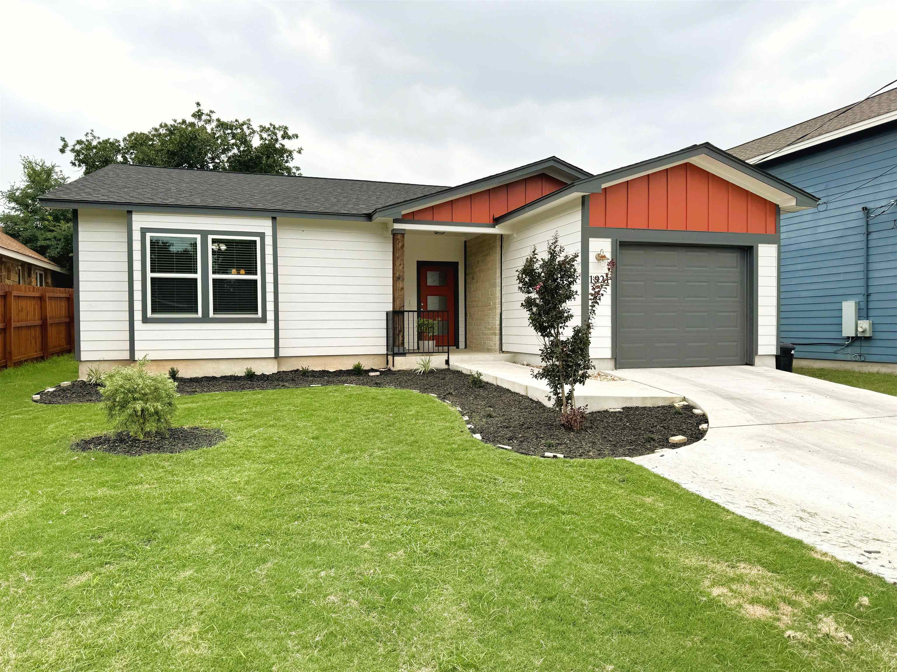 1921 McArthur A Avenue