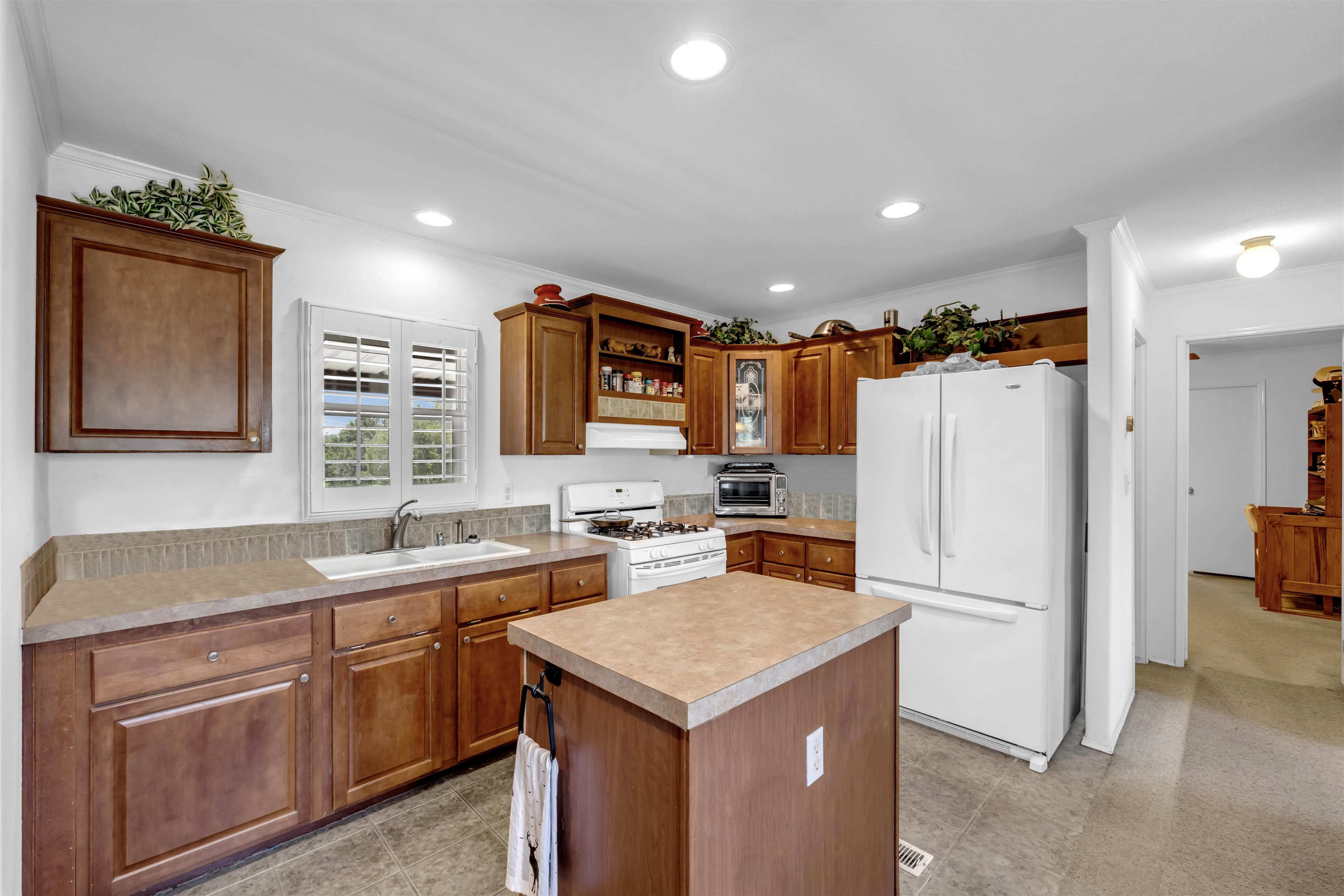 385 Old Spanish Trail