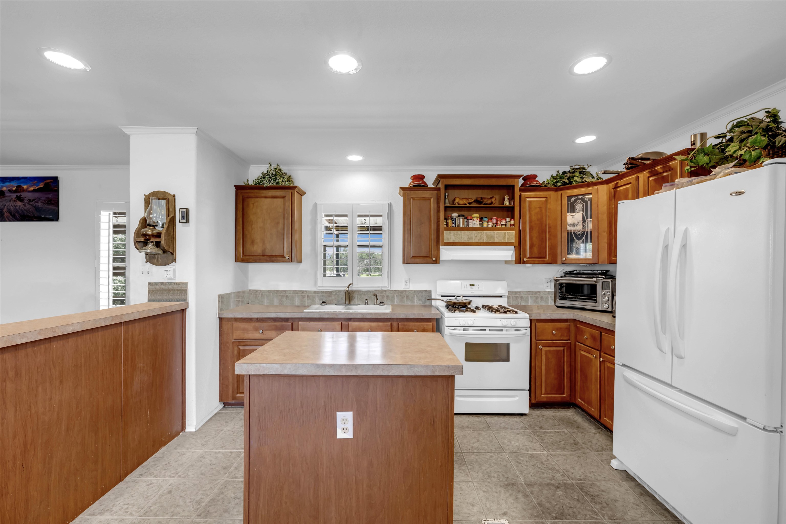 385 Old Spanish Trail