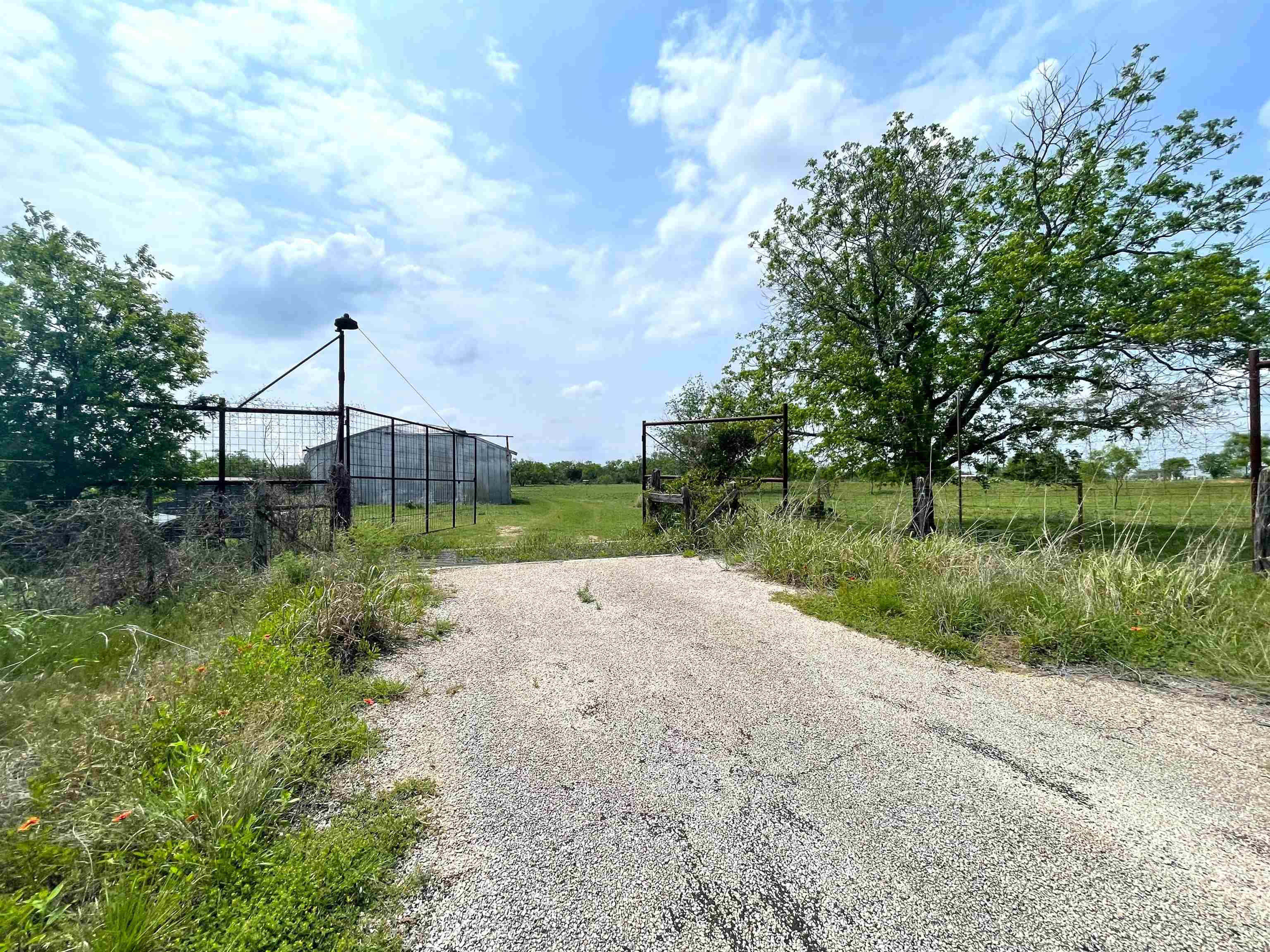 14990 HWY 16
