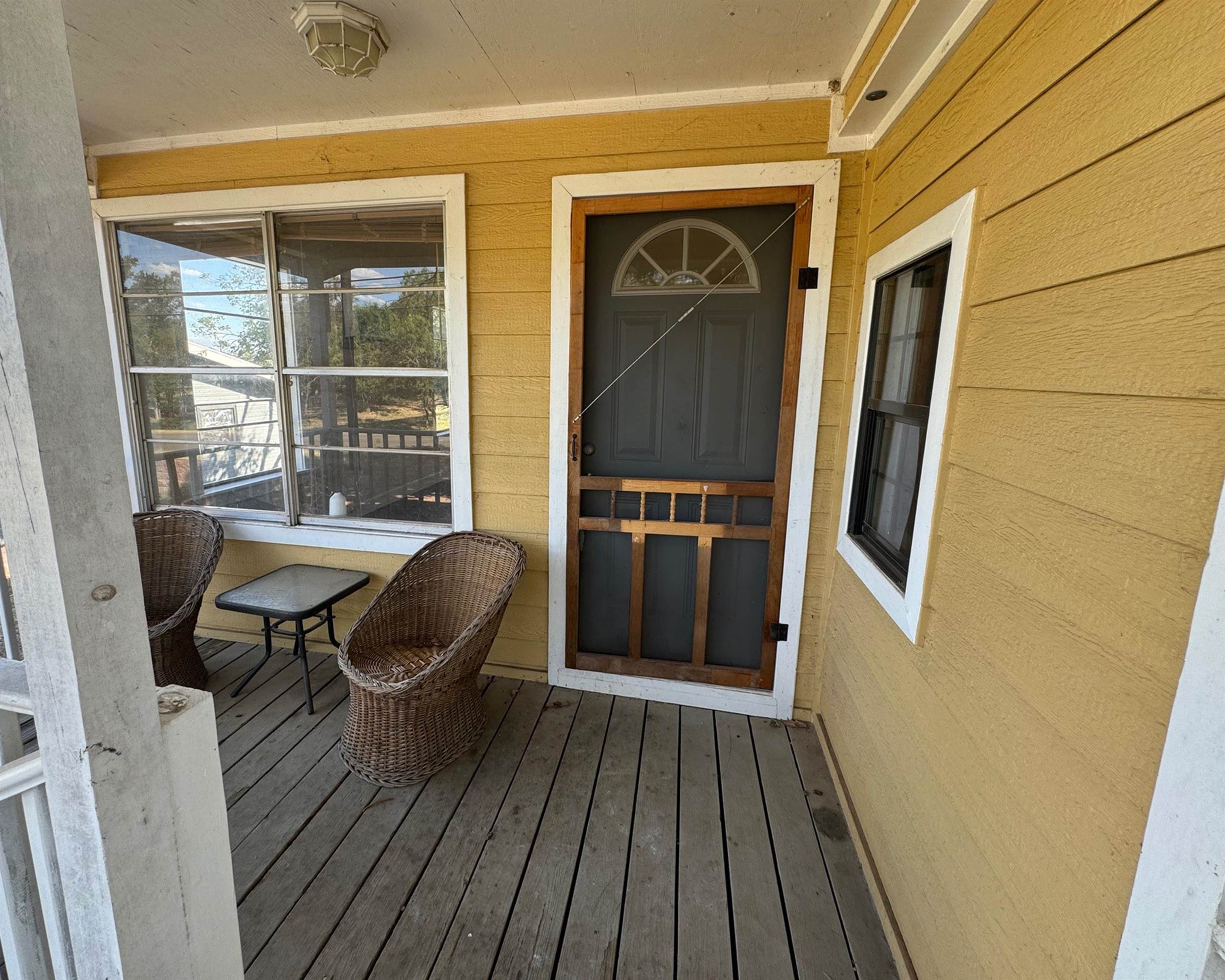 124 E Bluebriar Drive