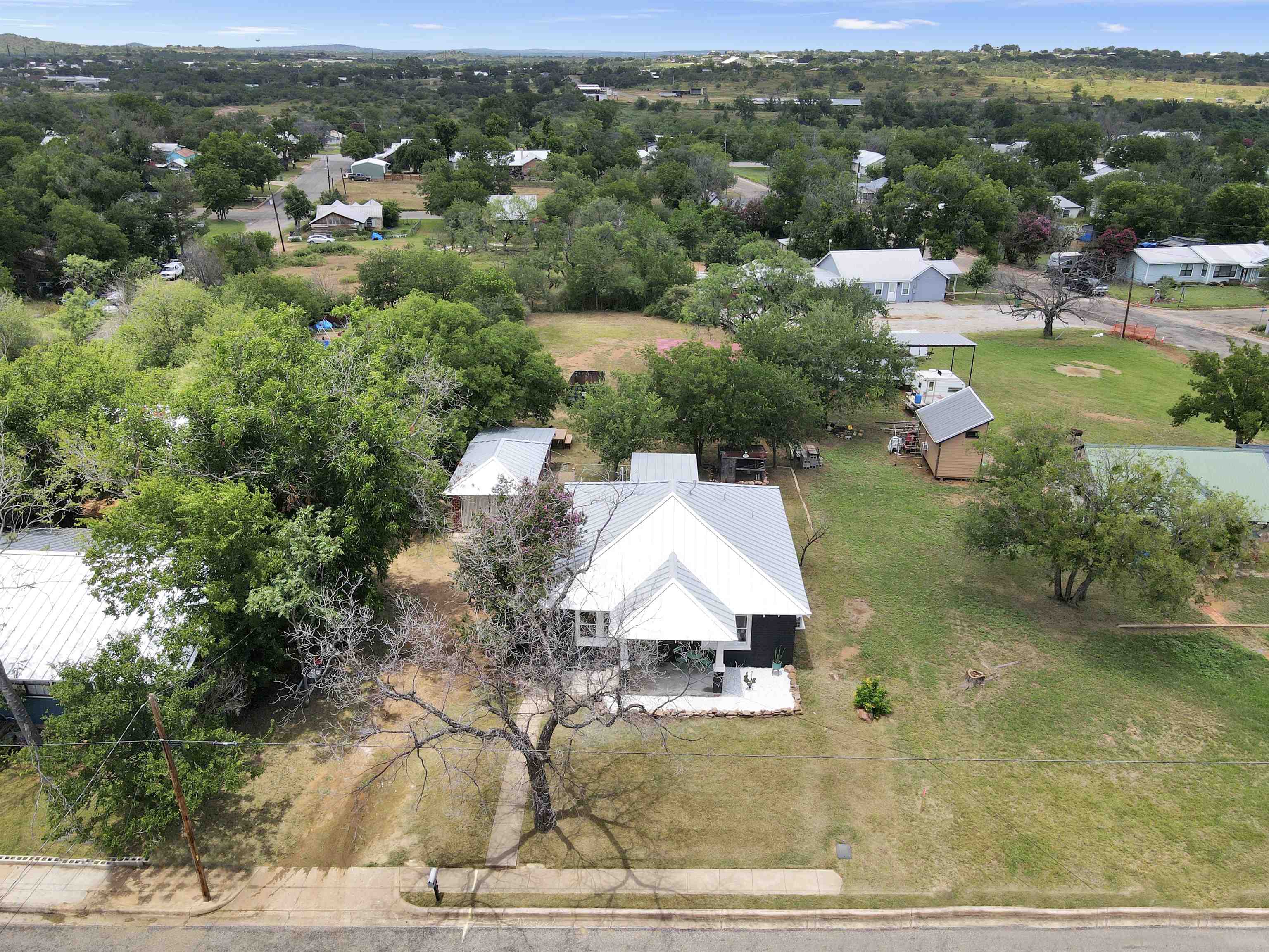 611 E Wallace Street