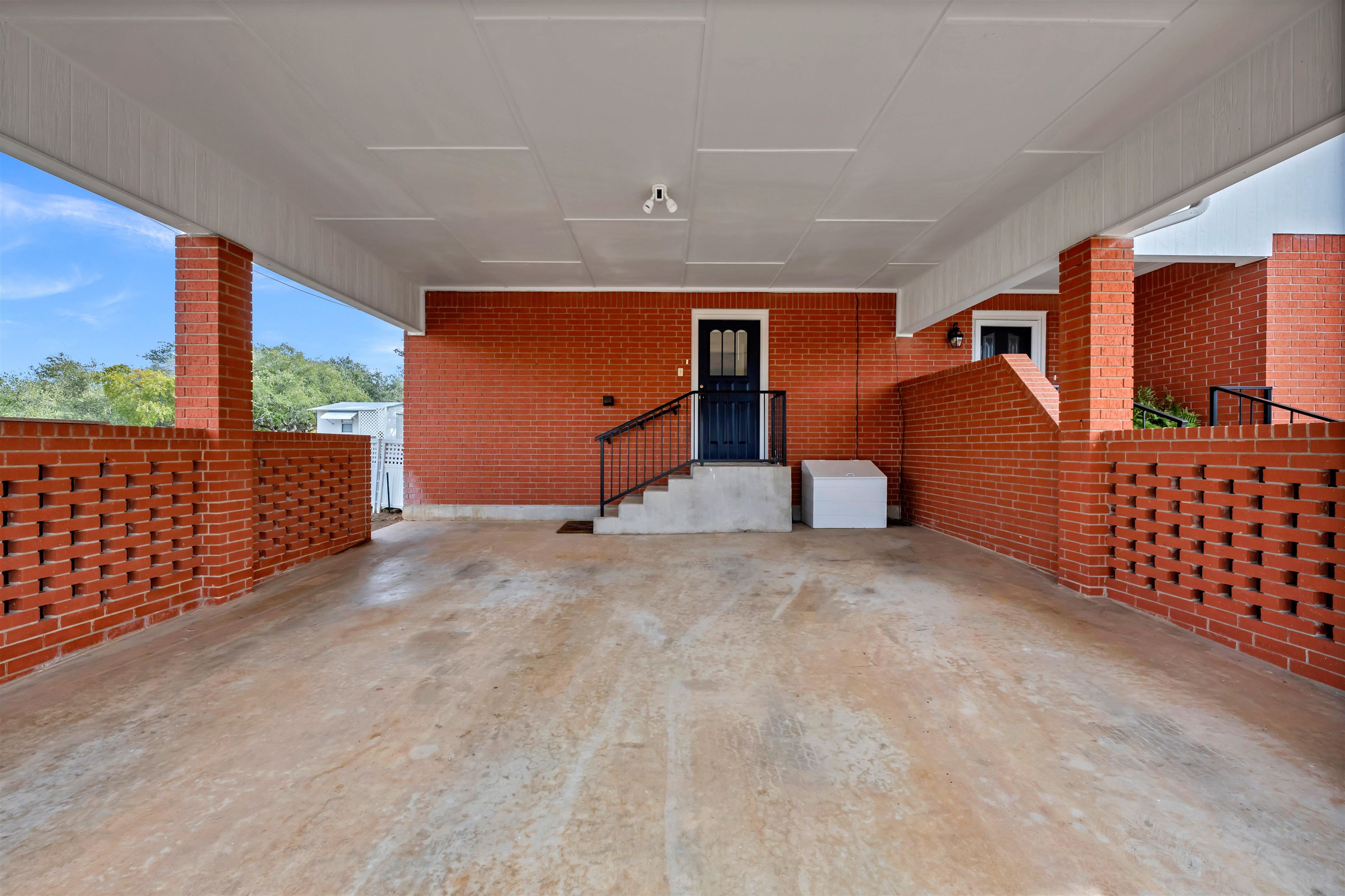 335 Lake Drive