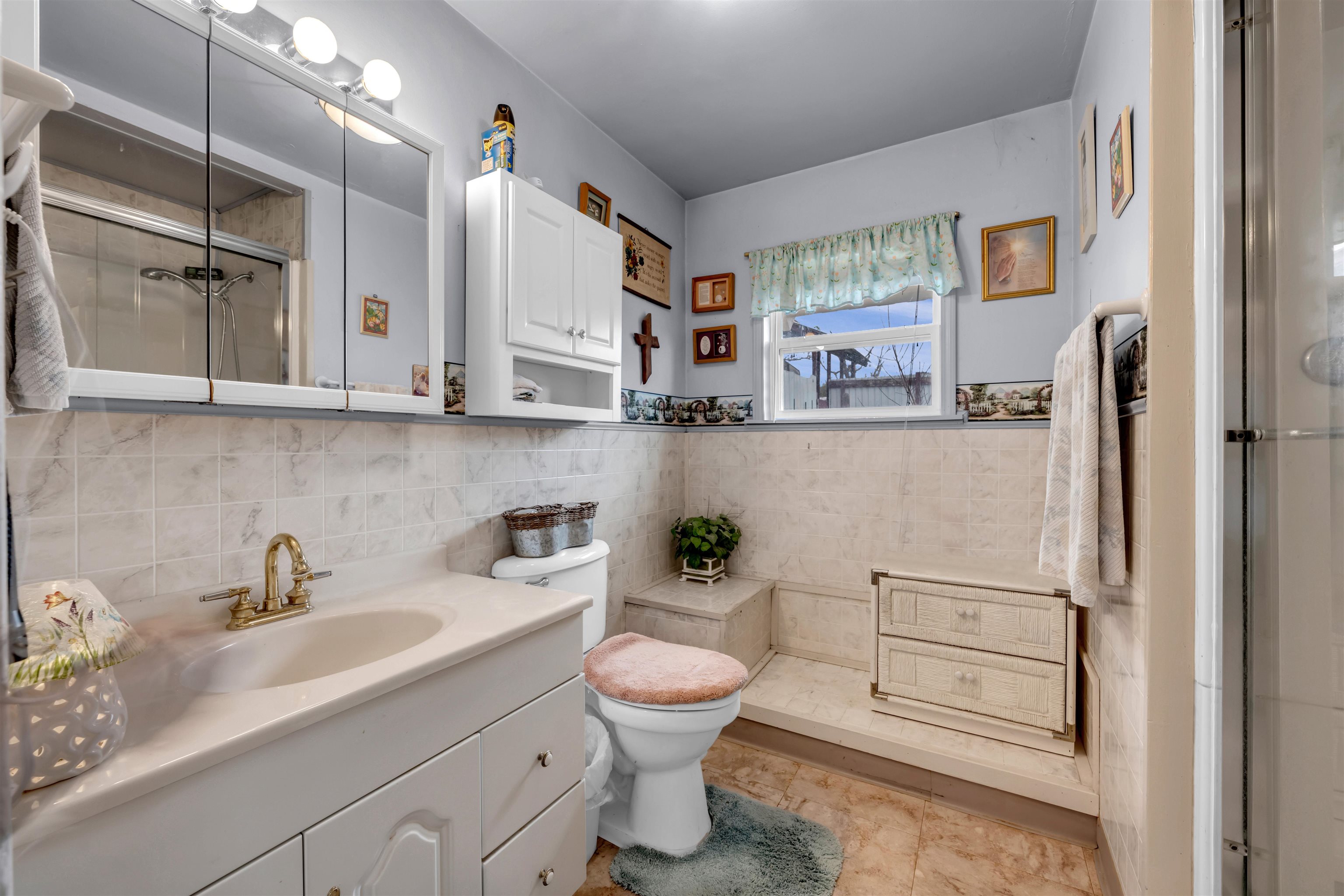 4003 River Oaks Dr.