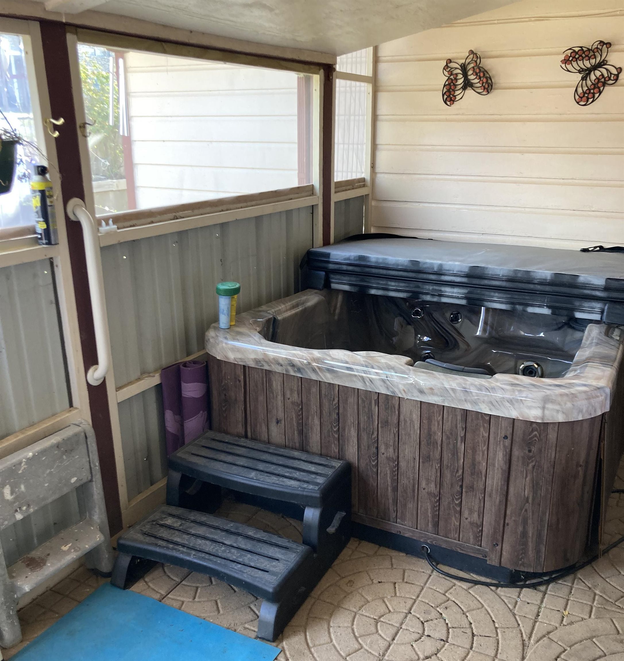 4003 River Oaks Dr.