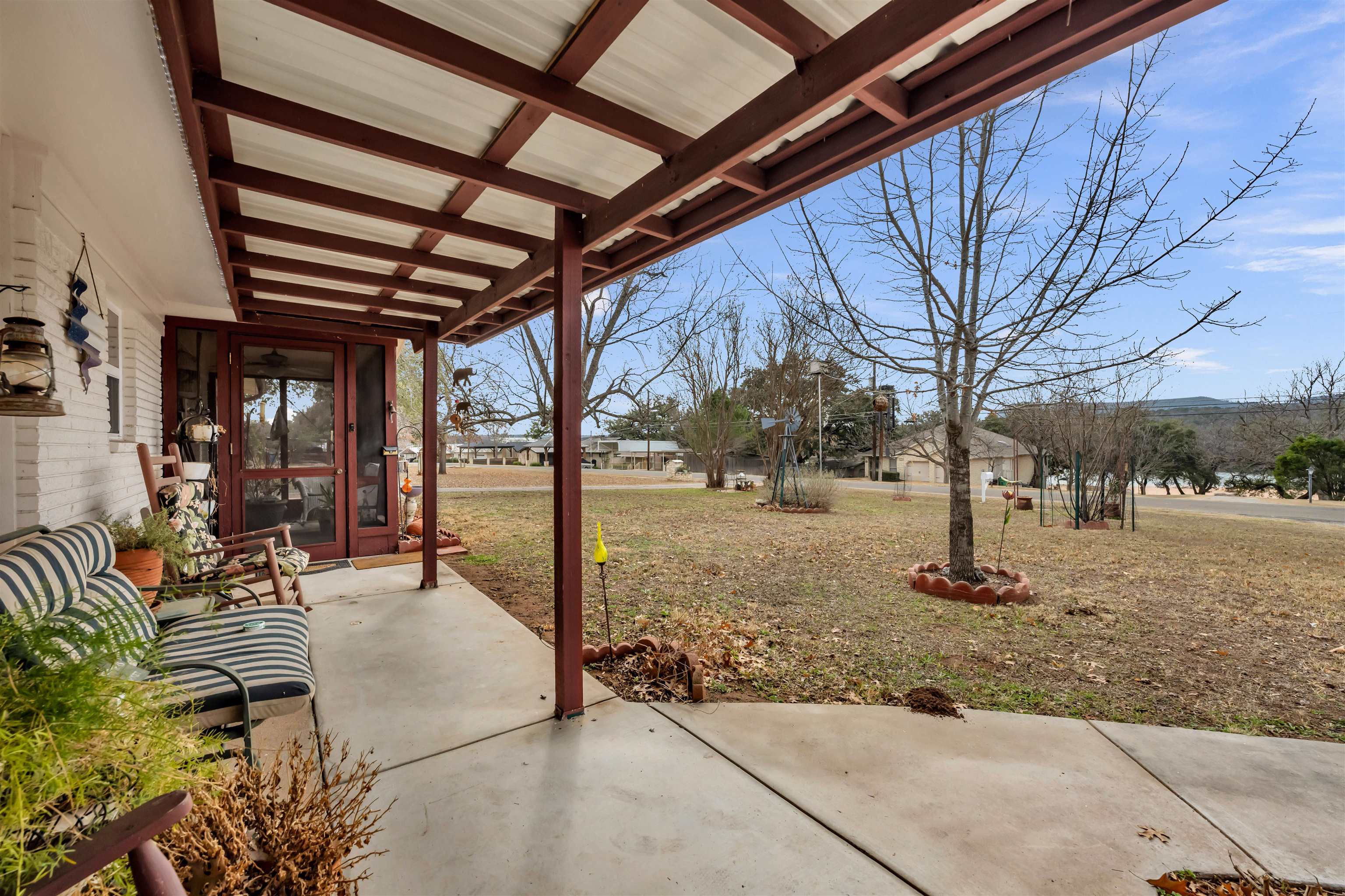4003 River Oaks Dr.