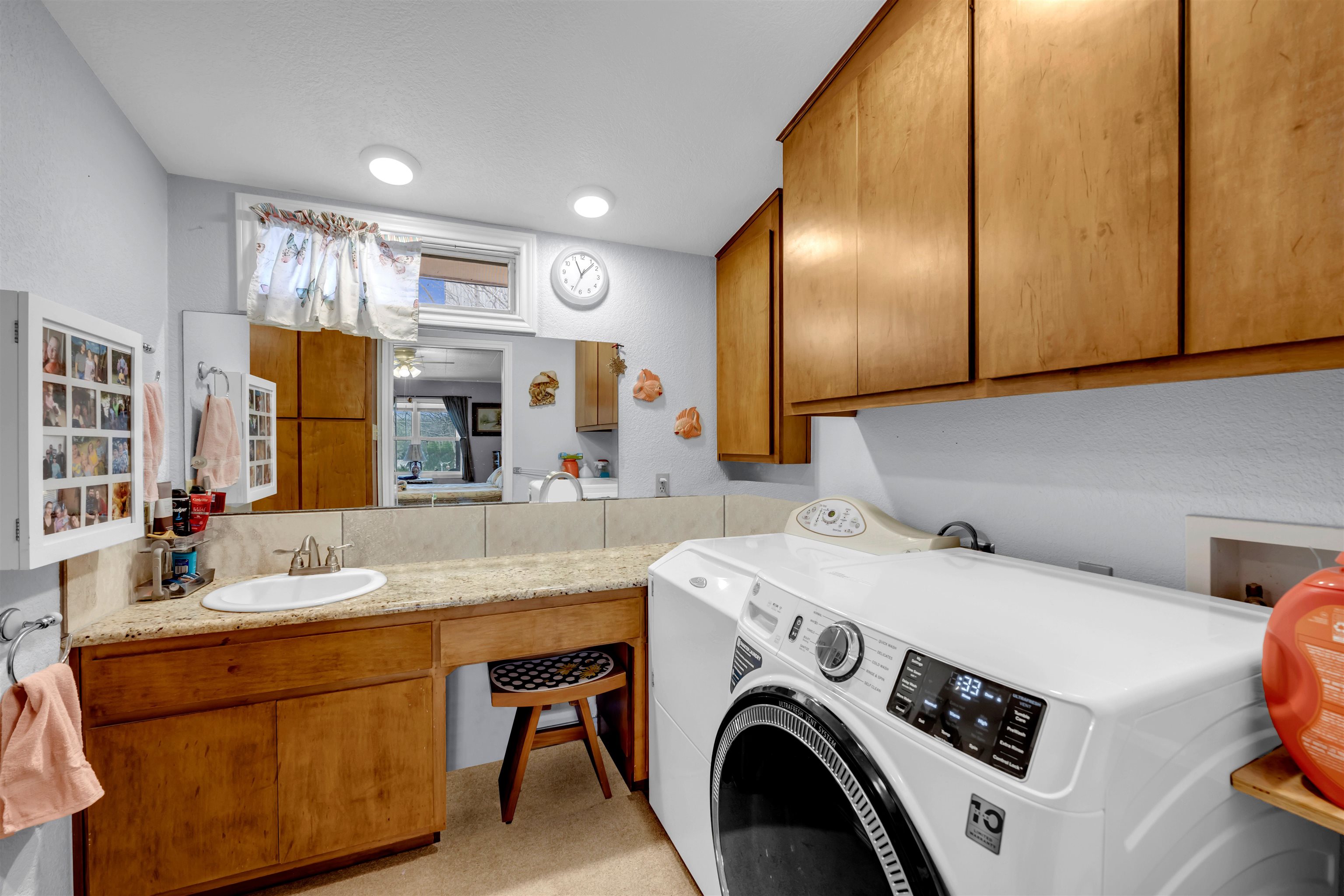4003 River Oaks Dr.