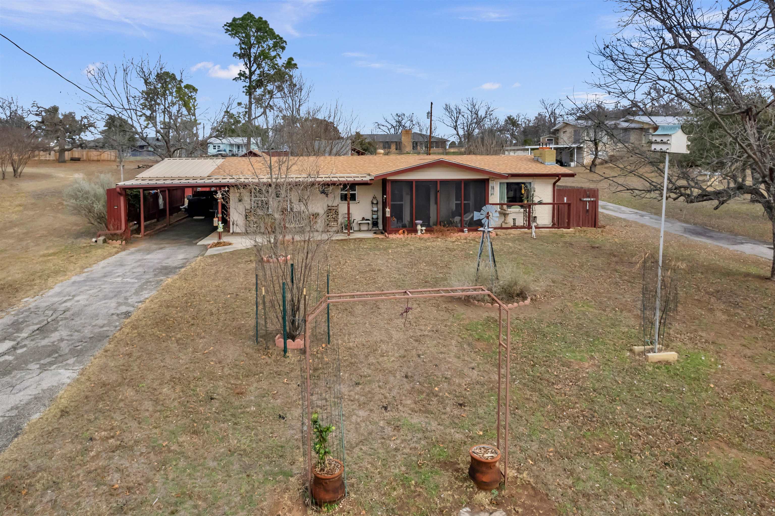 4003 River Oaks Dr.