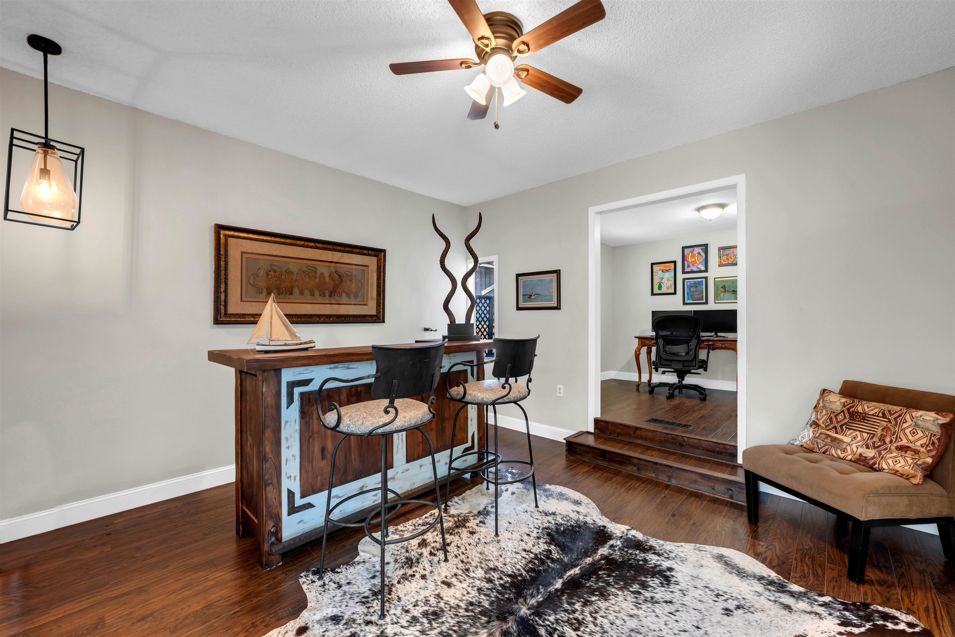 118 S Shorewood Drive