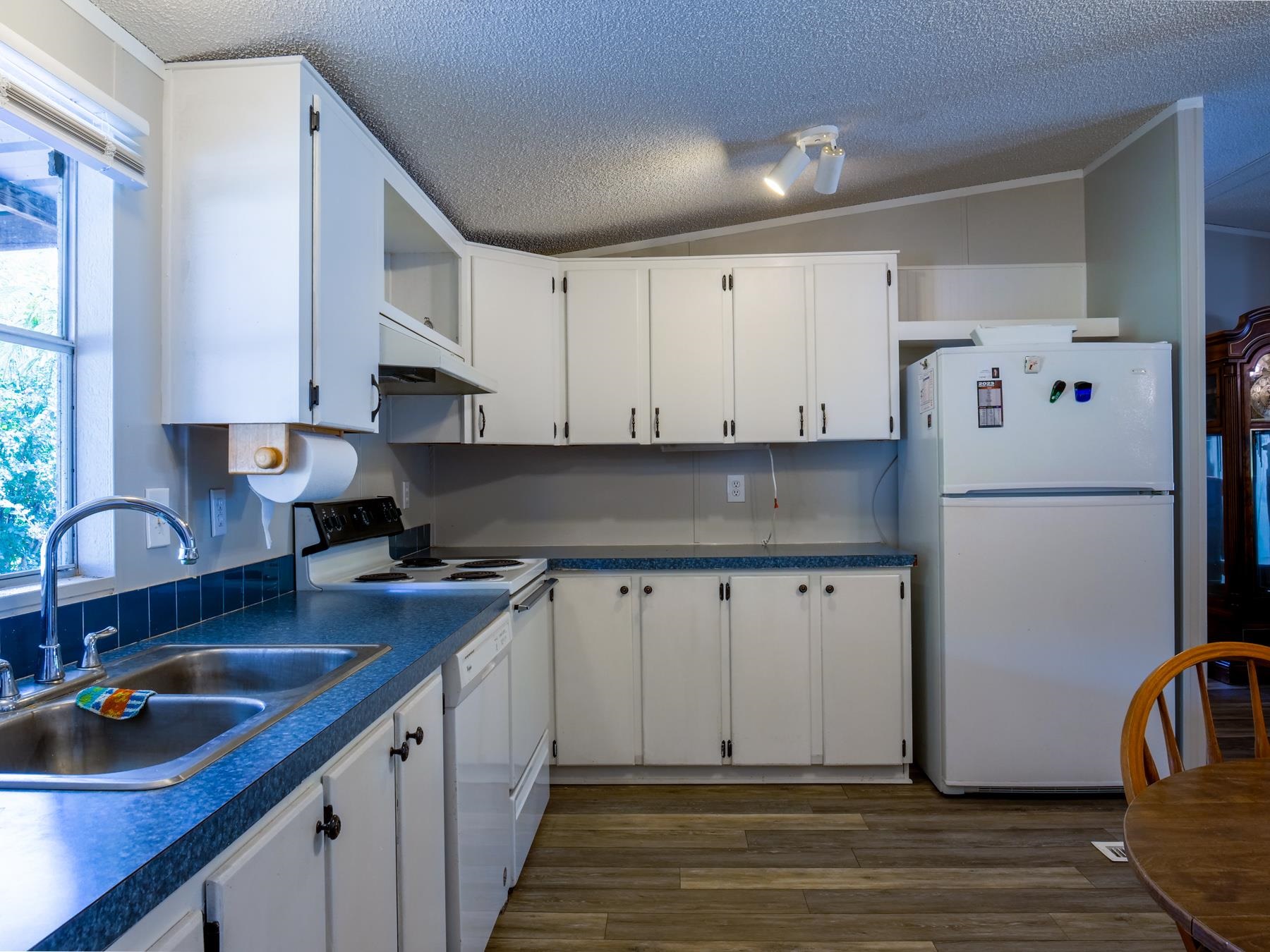 631 County Road 136B