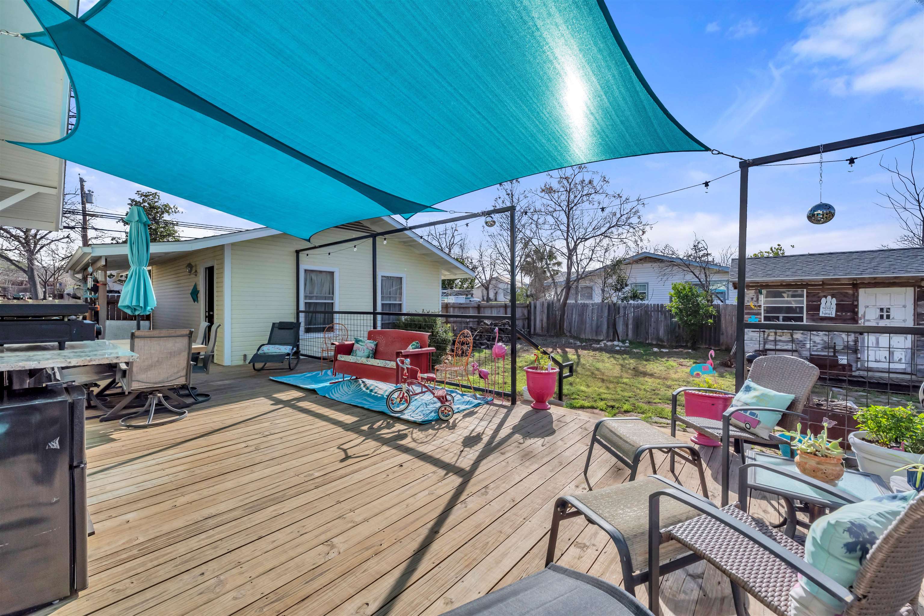 909 Flag Street
