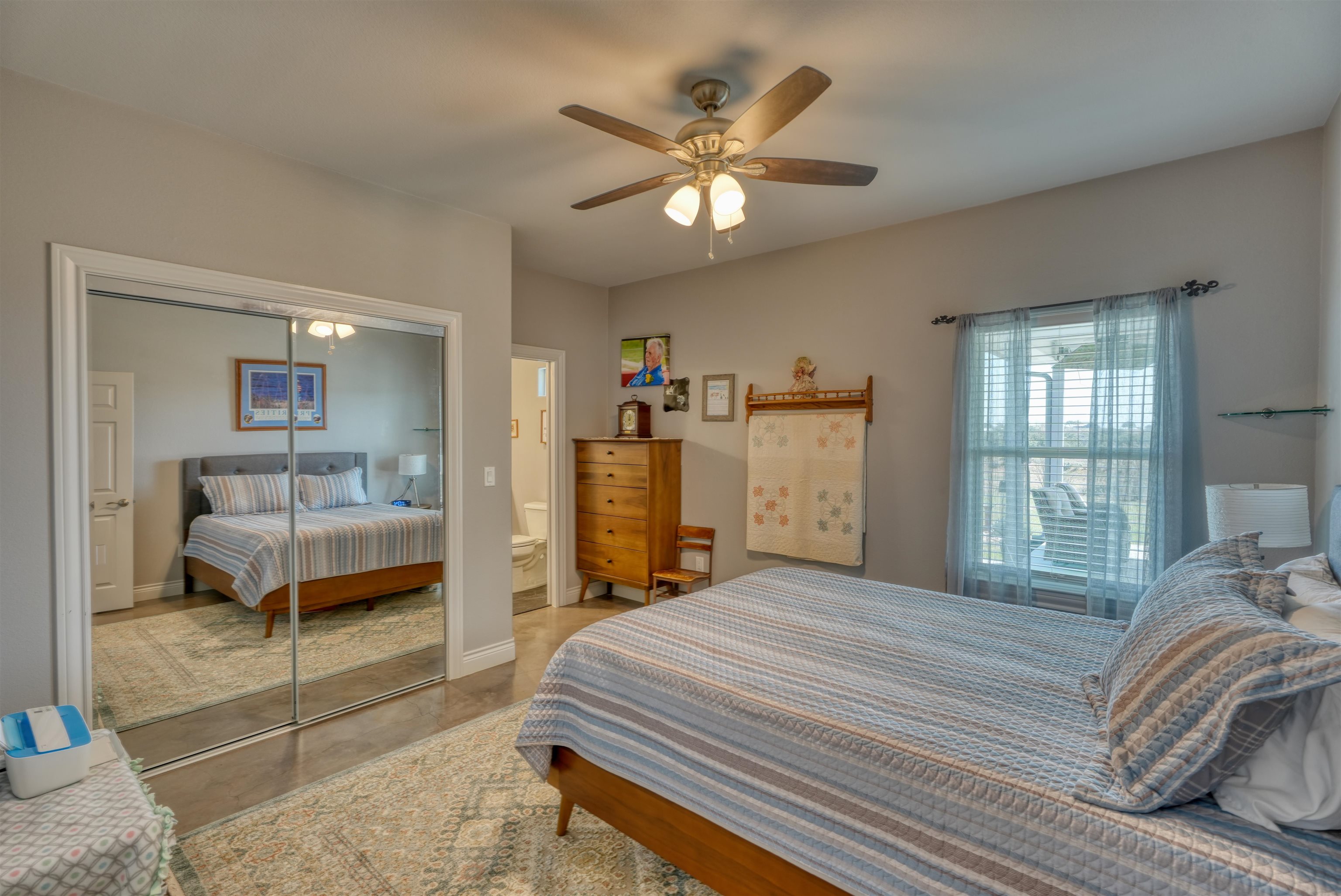 202 W Rio Drive