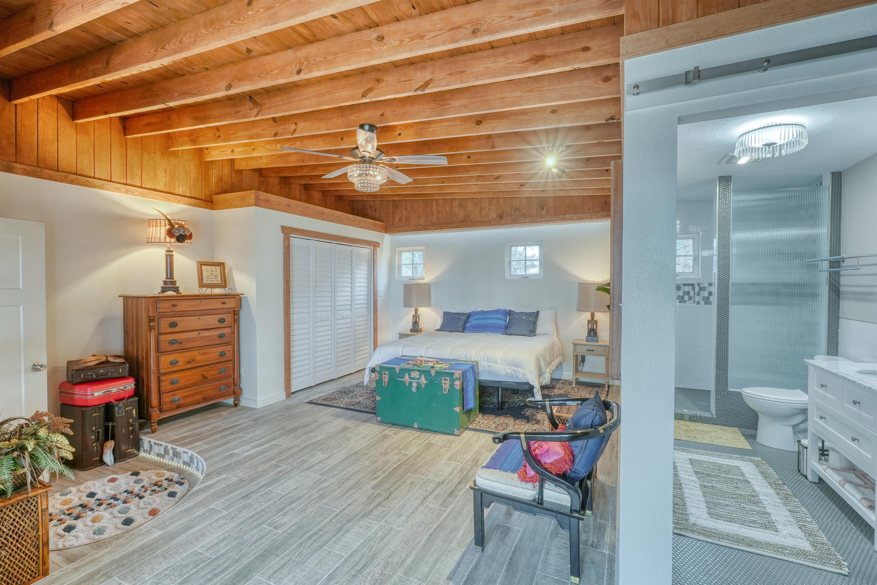 610 Cedar