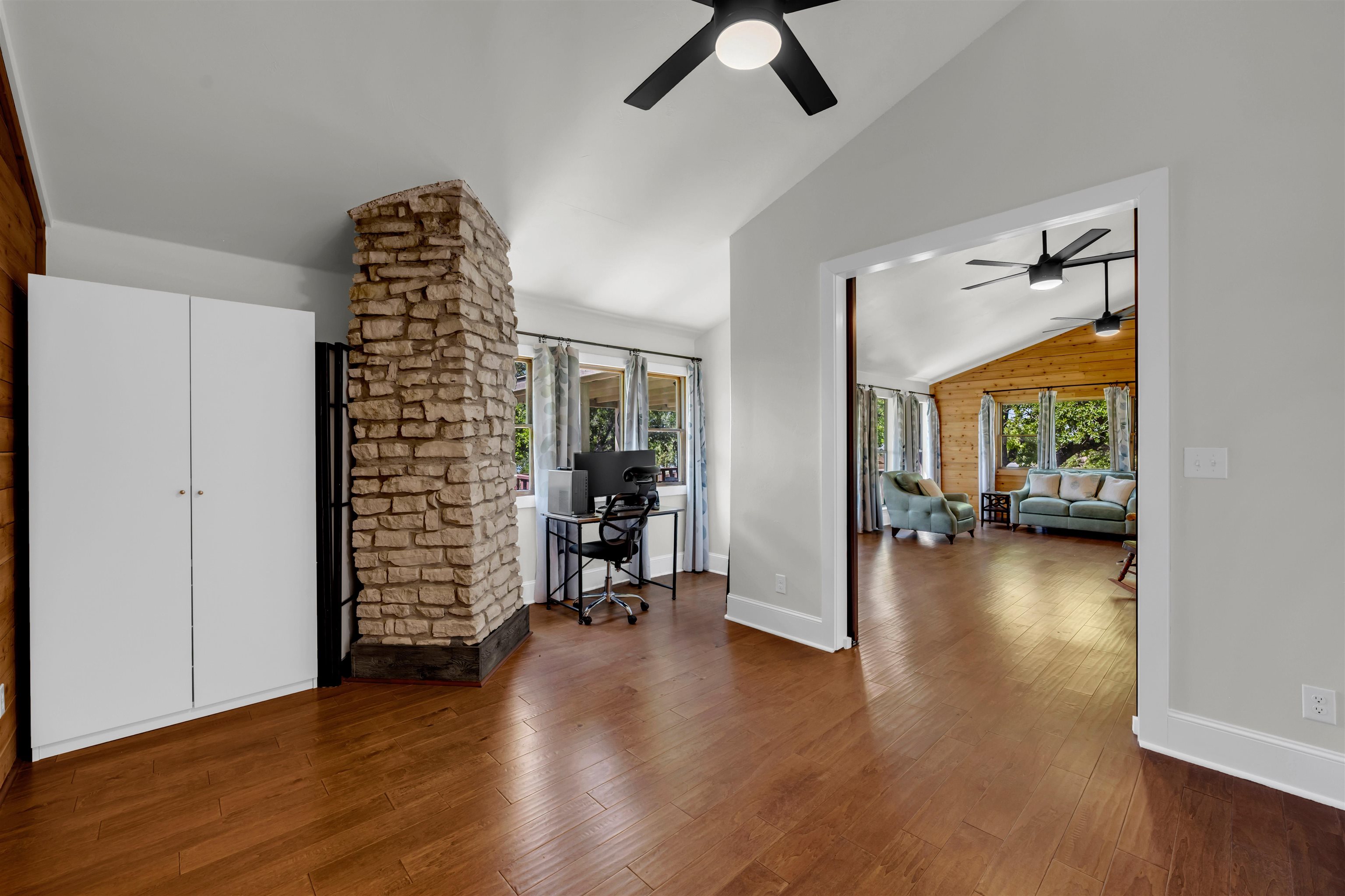206 S Chaparral