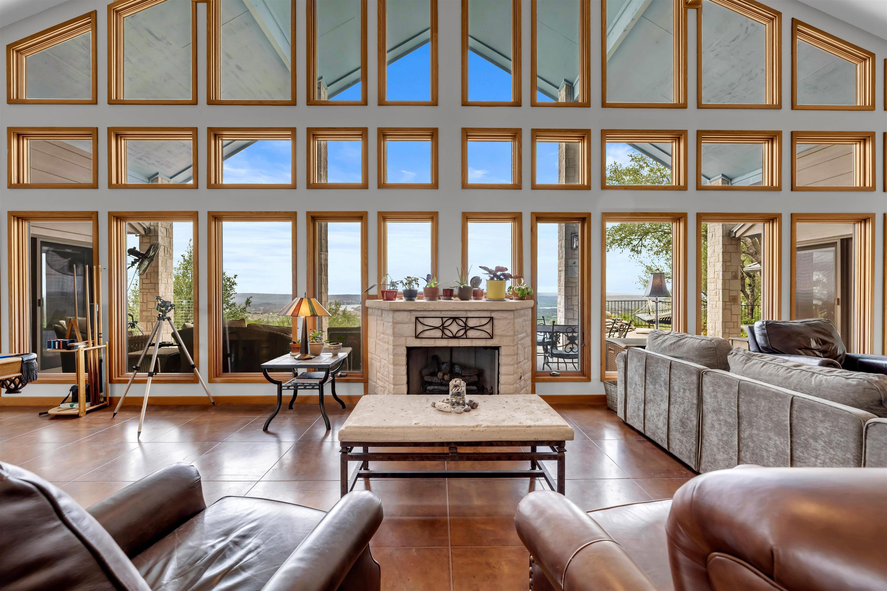 206 Vista Hermosa