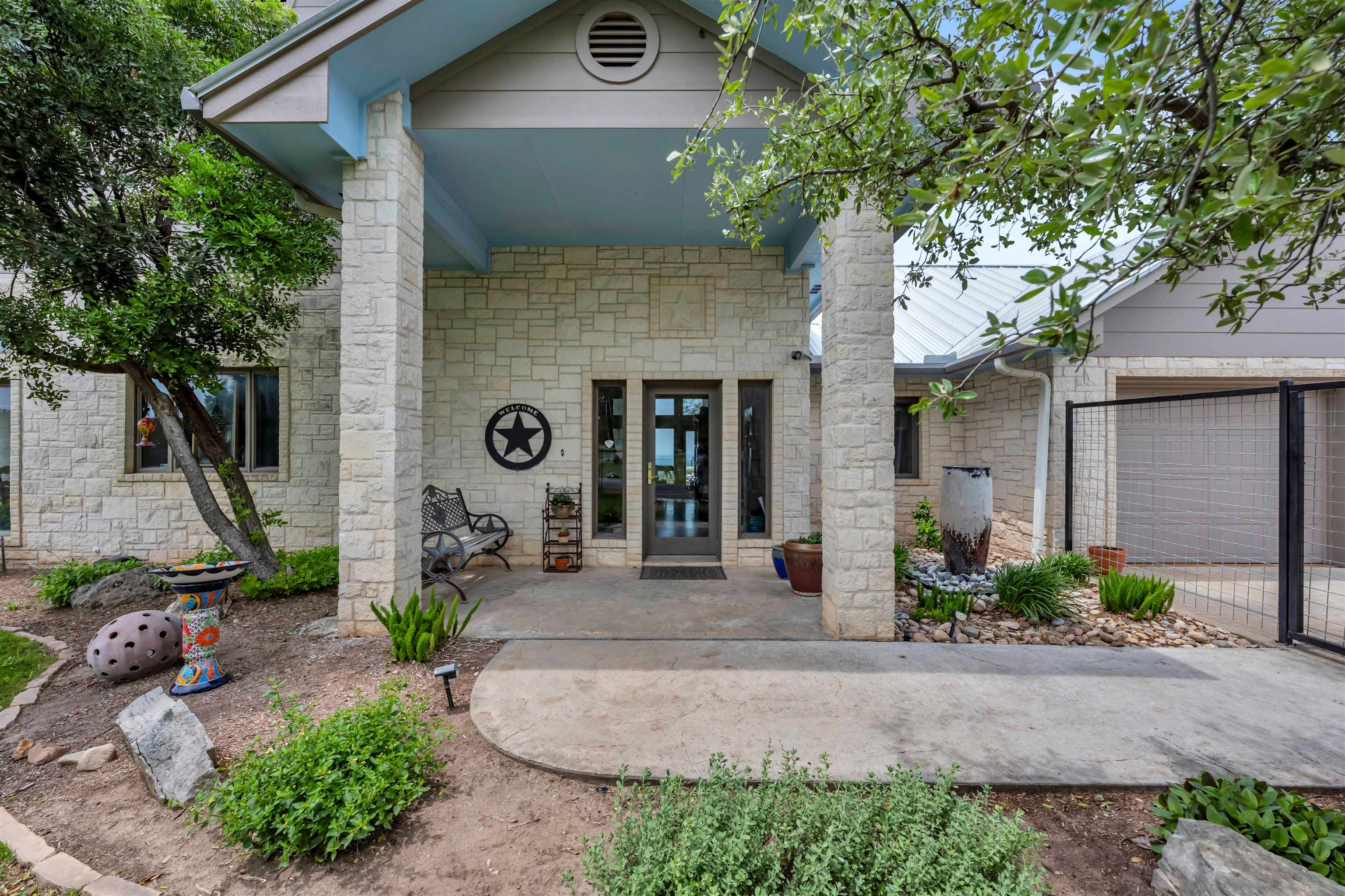 206 Vista Hermosa