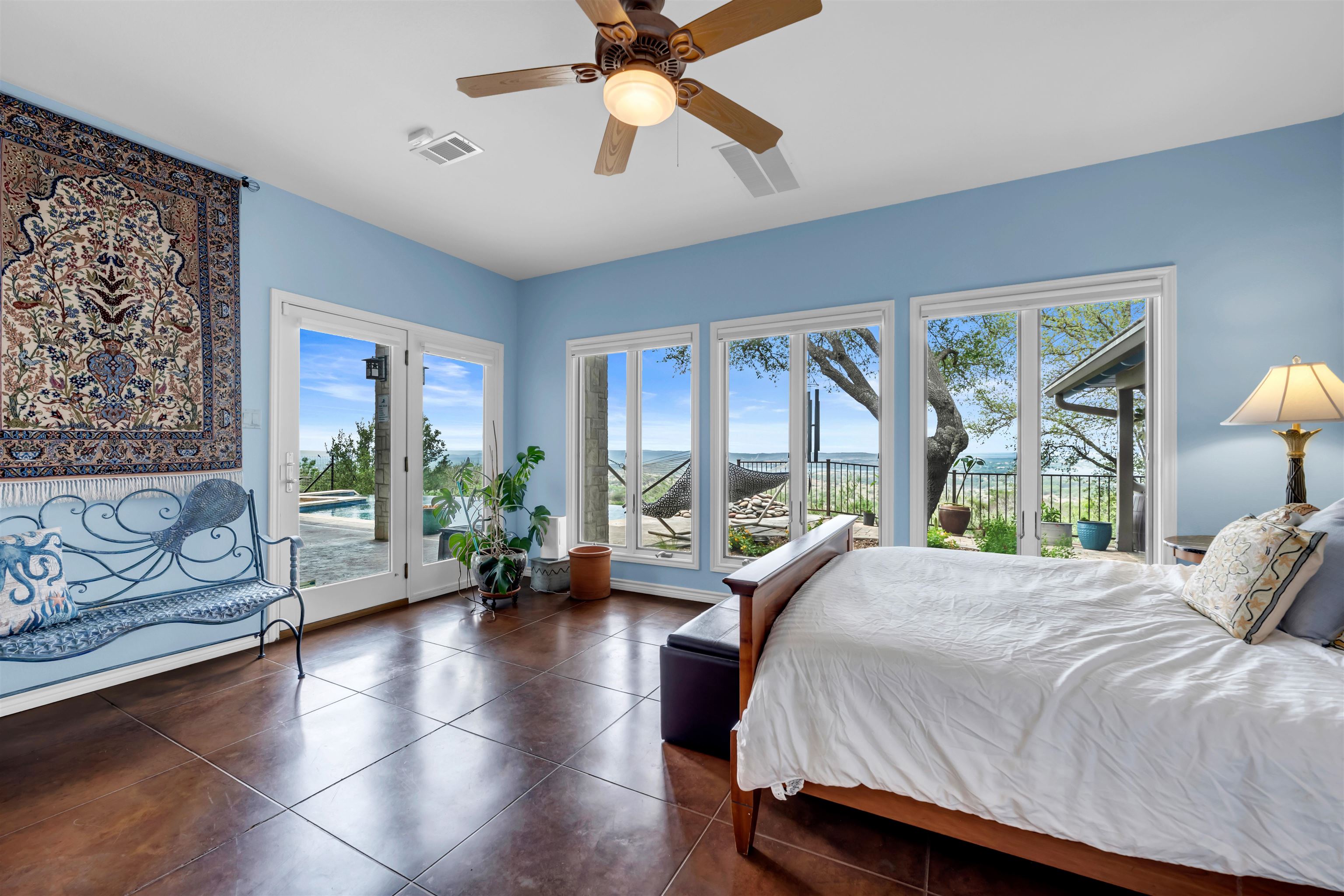 206 Vista Hermosa